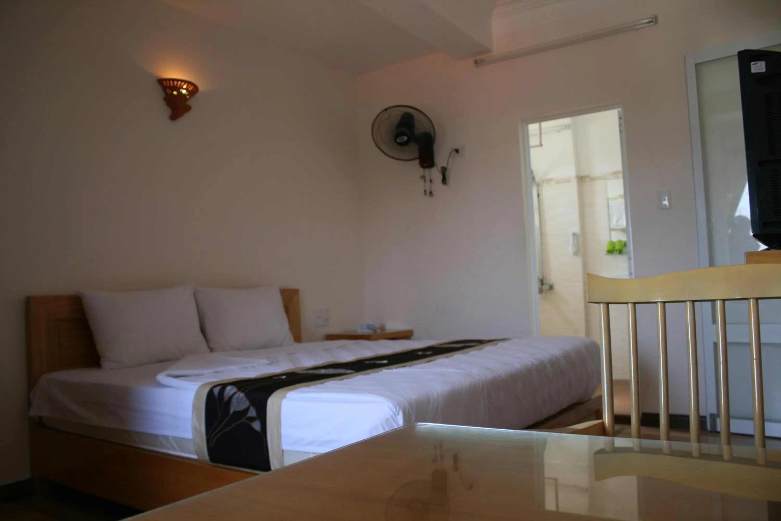 Bed in Nhiet Doi Hotel