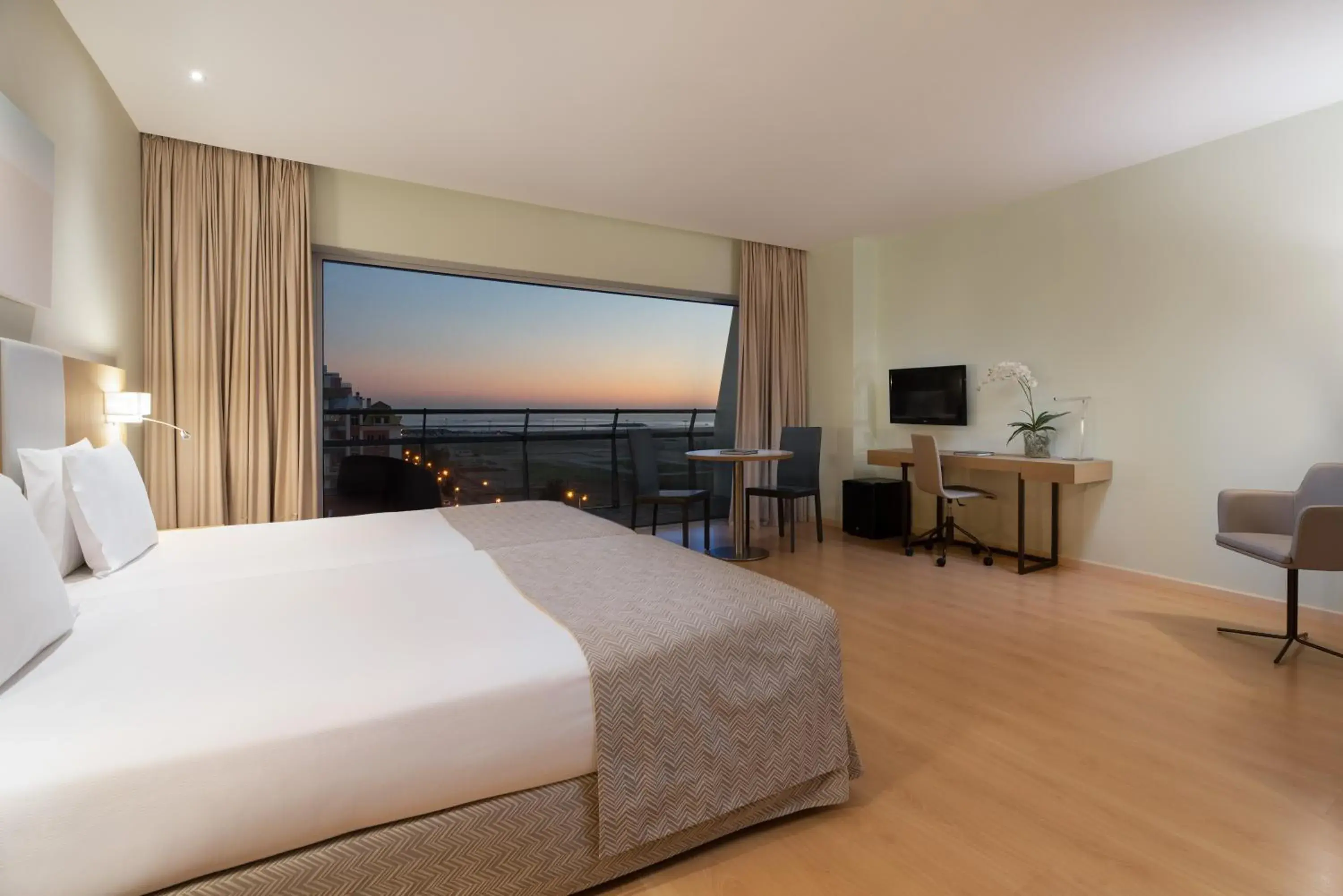 Suite with Sea View in Eurostars Oasis Plaza Suite with Sea View in Eurostars Oasis Plaza