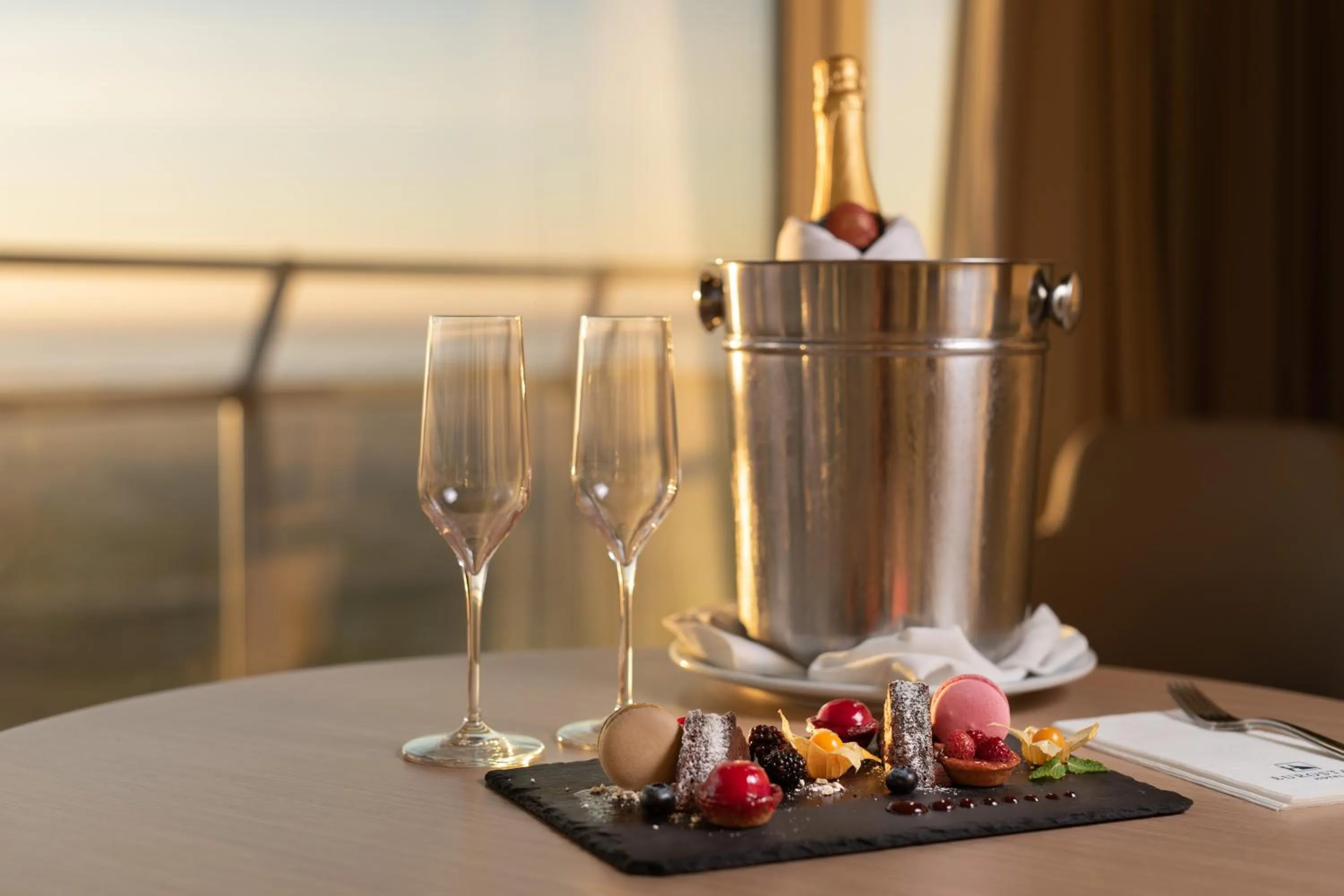 Food in Eurostars Oasis Plaza