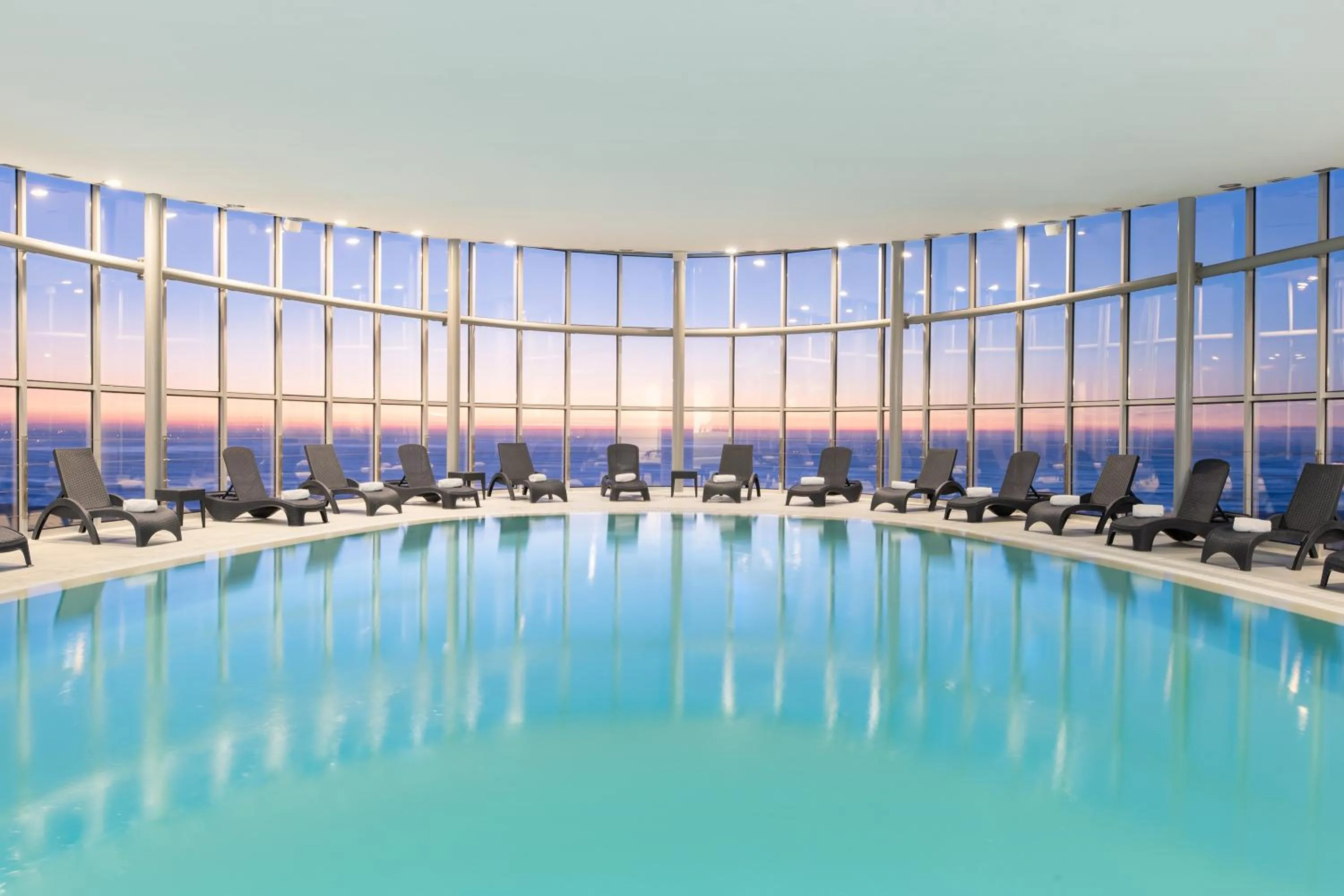 Eurostars Oasis Plaza