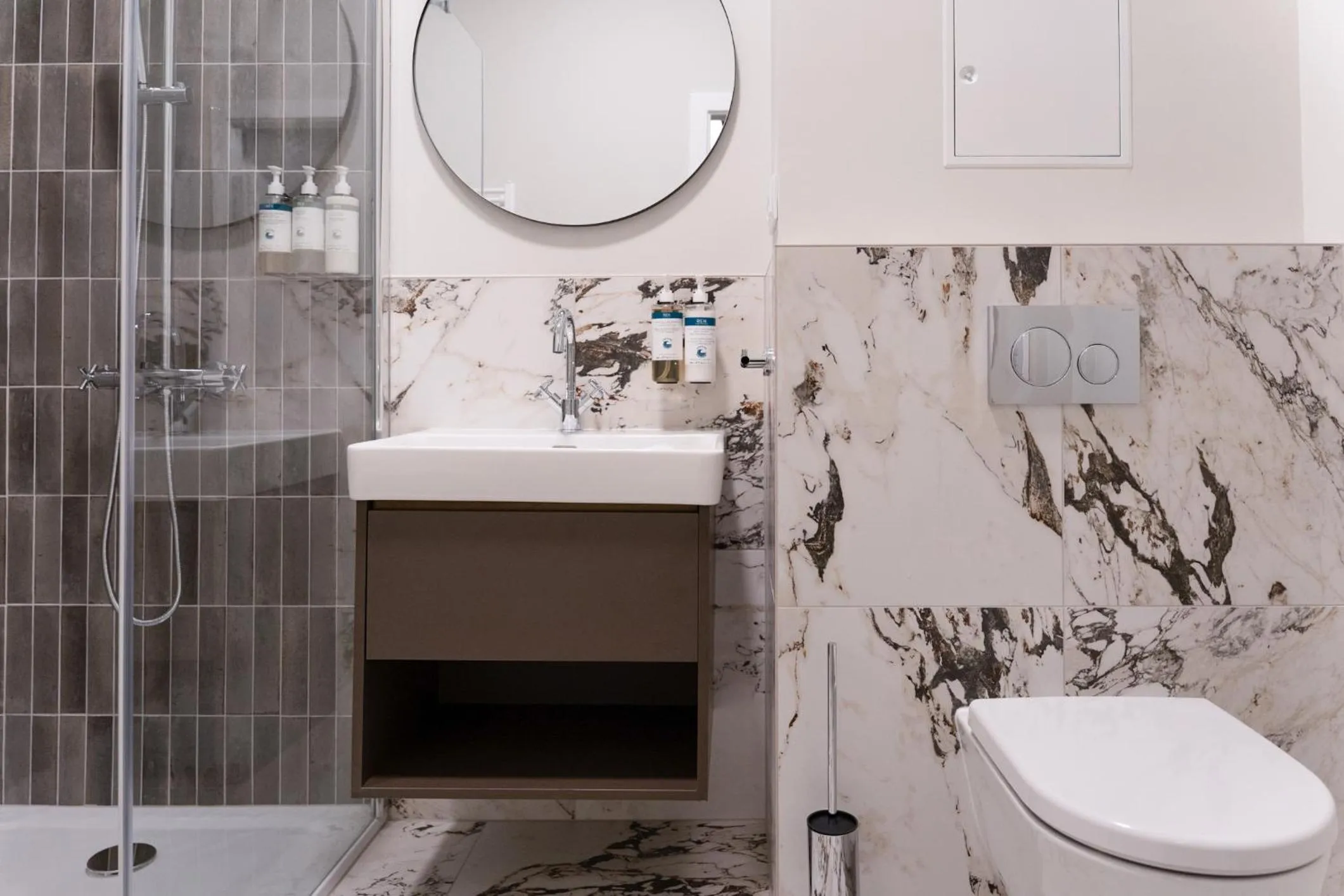 Shower in Numa Vienna Terra