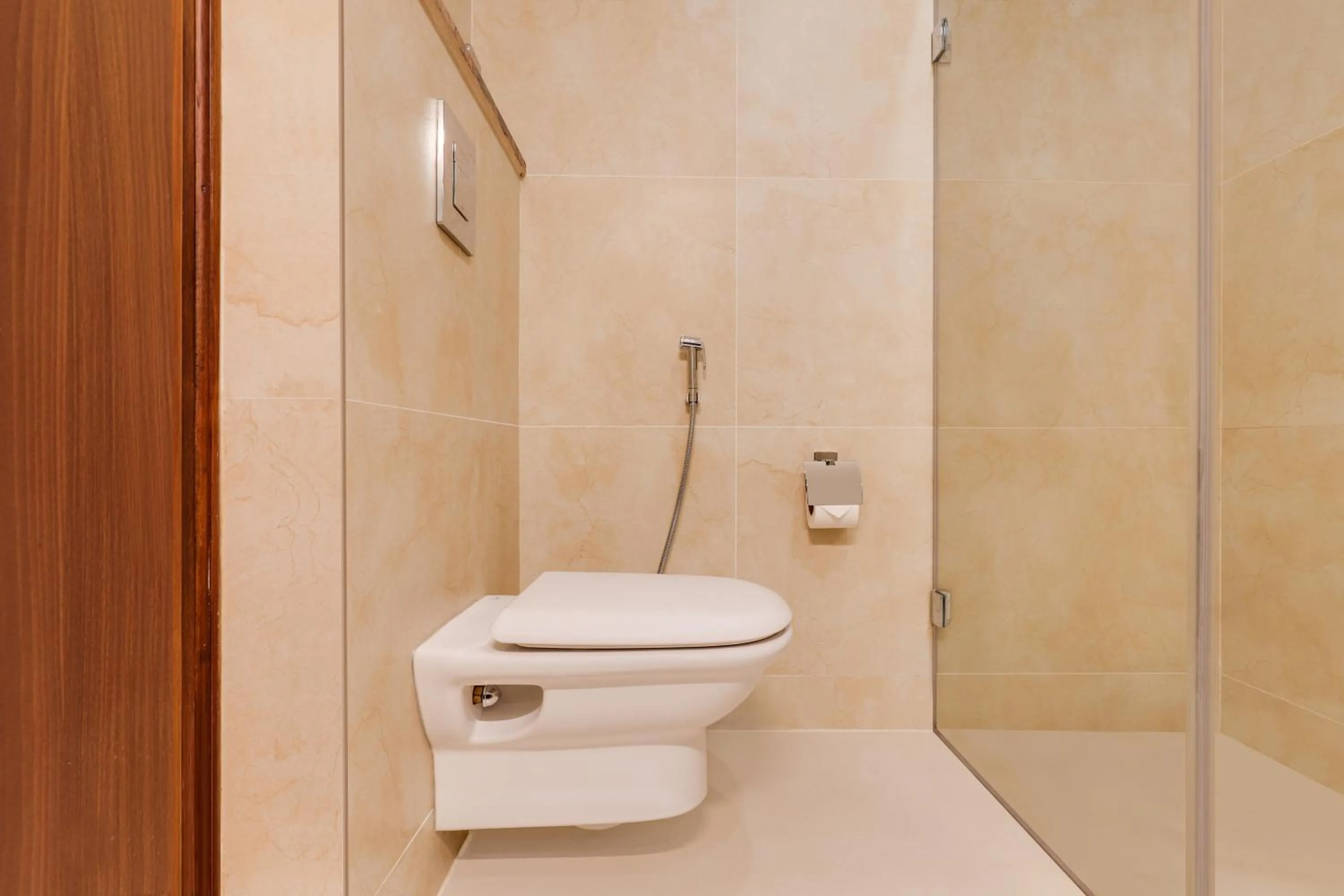 Toilet in Lemon Tree Hotel, Mcleodganj