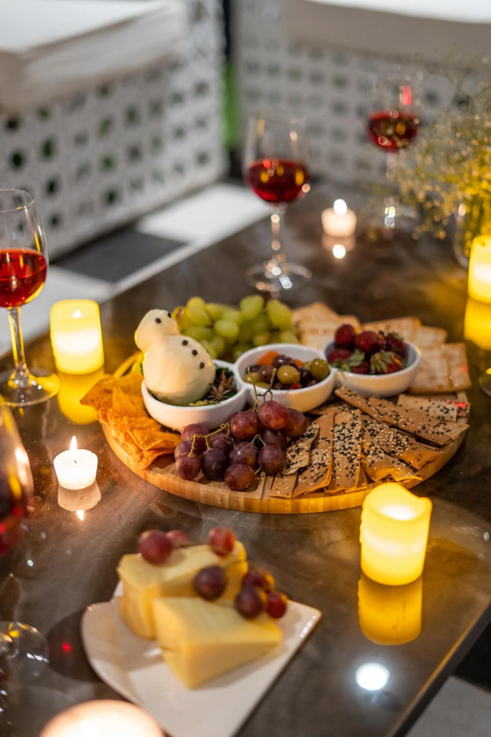 Food and drinks in LohonoStays Villa CasaDel