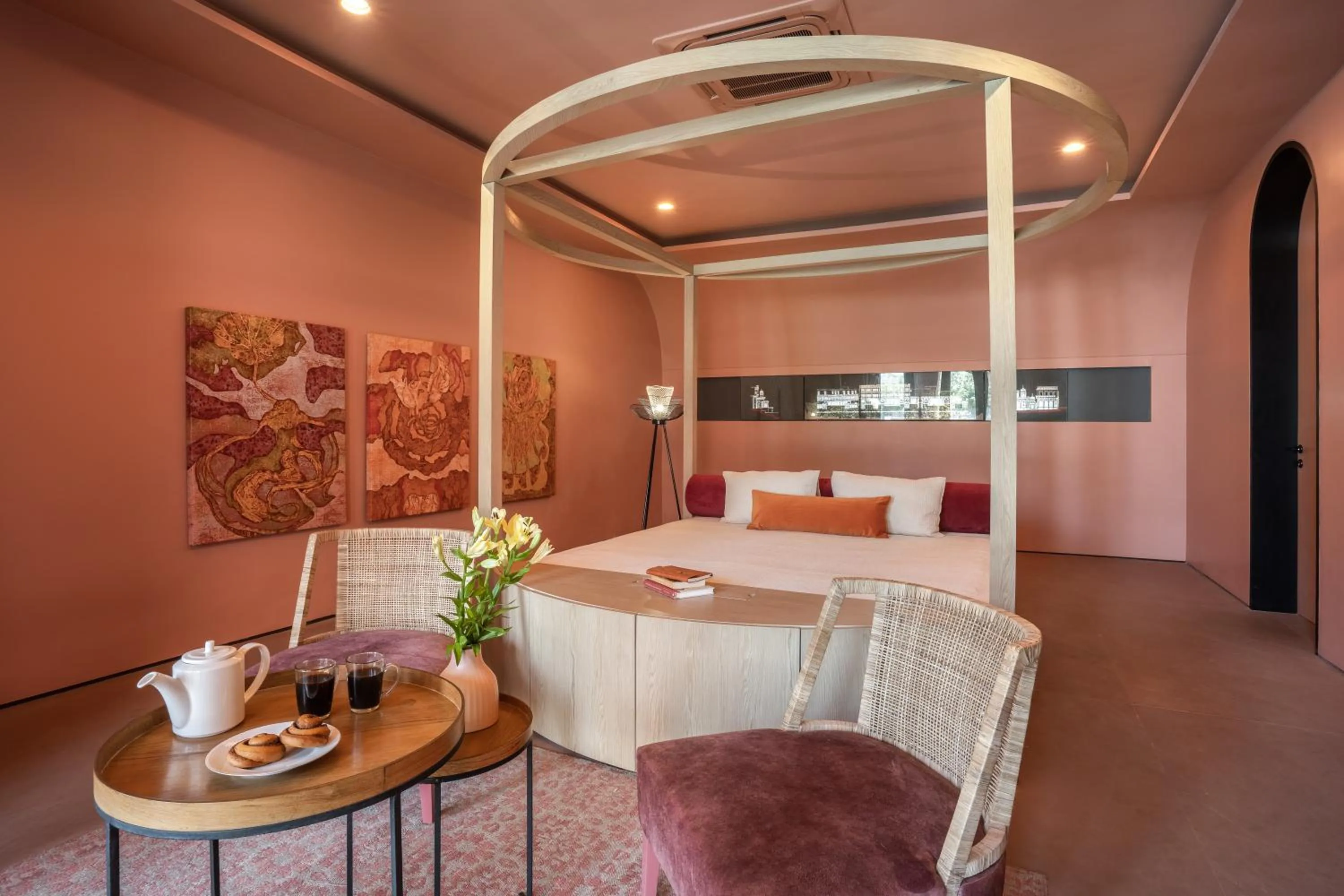 Photo of the whole room, Bed in LohonoStays Villa CasaDel