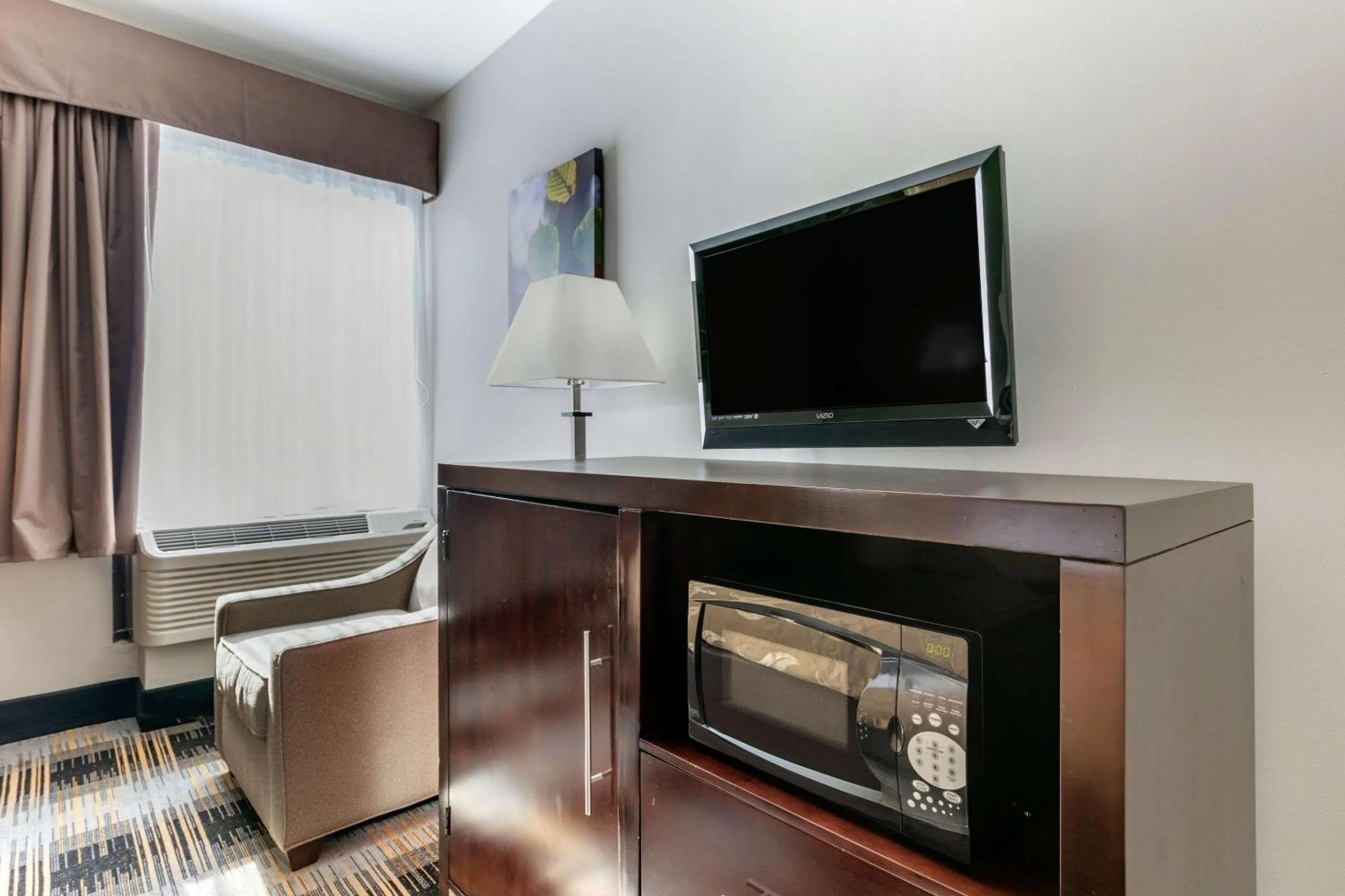 Photo of the whole room in Quality Inn Cape Girardeau North