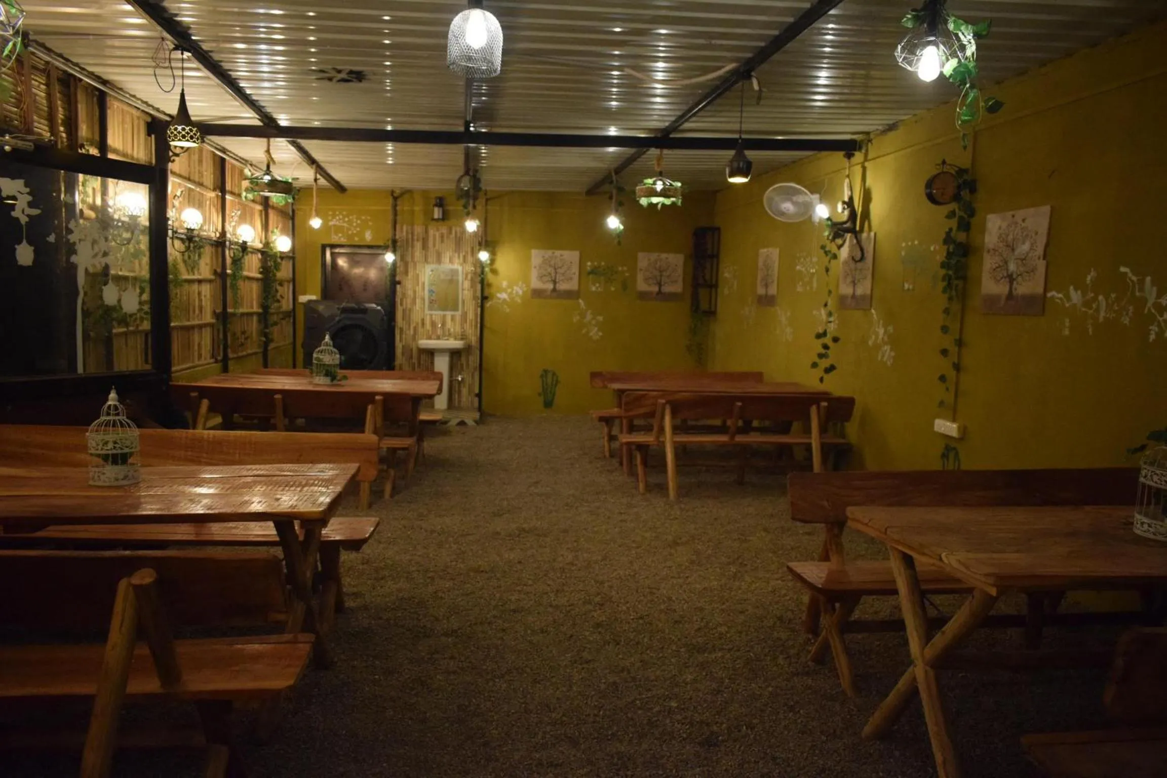 Restaurant/places to eat in Rann Meadows Ranthambhore