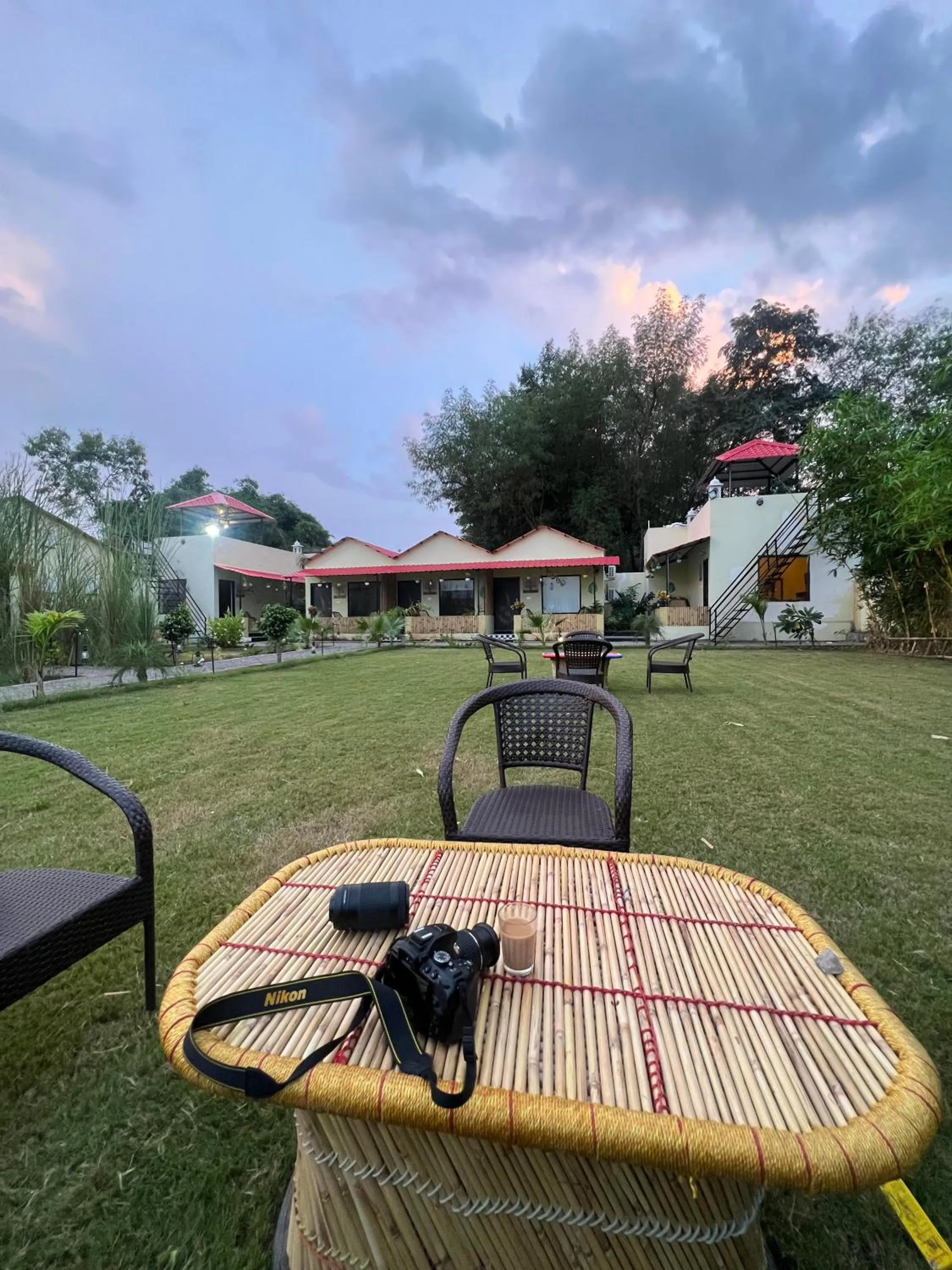 Restaurant/places to eat in Rann Meadows Ranthambhore