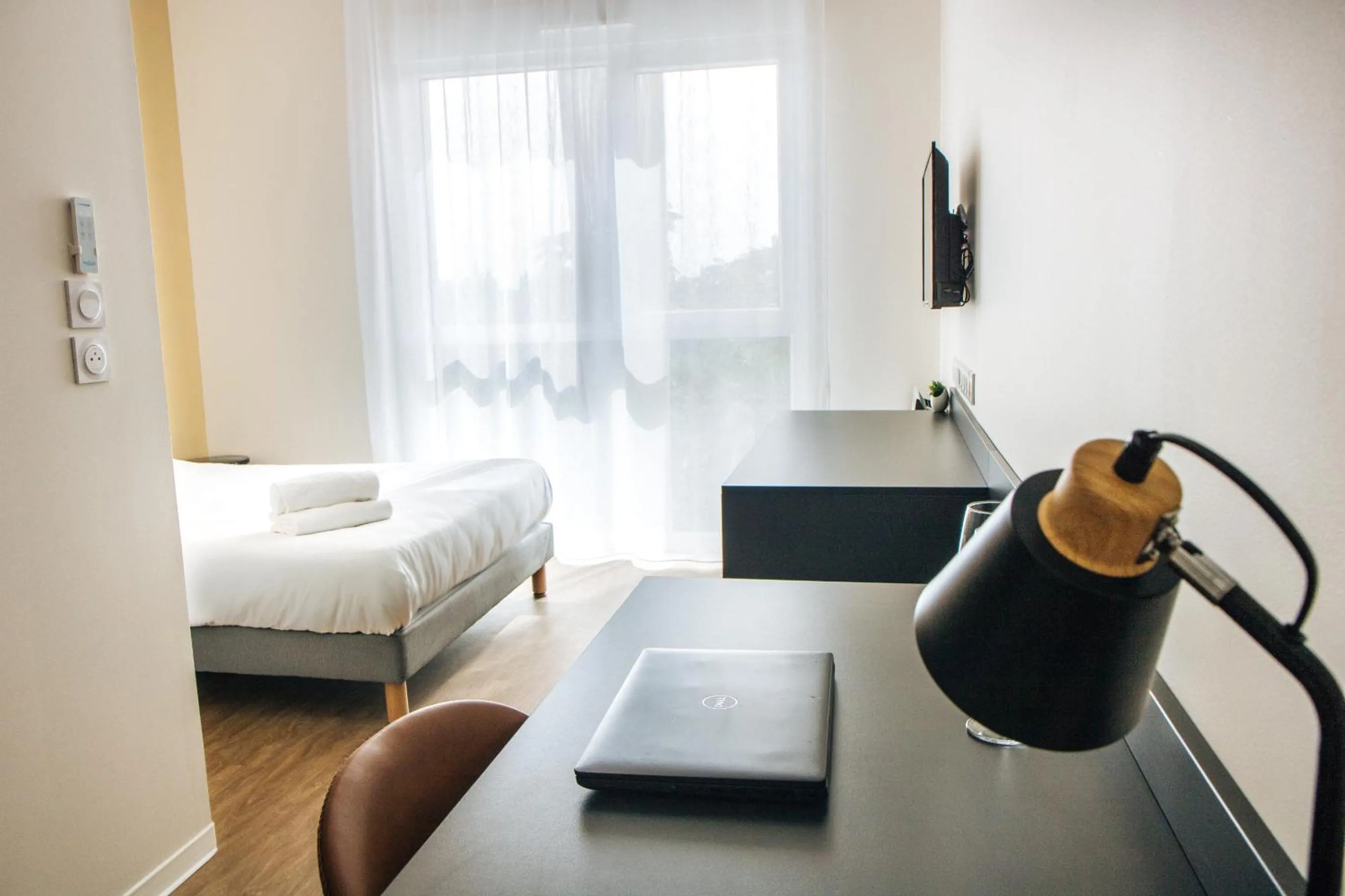 TV and multimedia in Twenty Business Flats Béziers