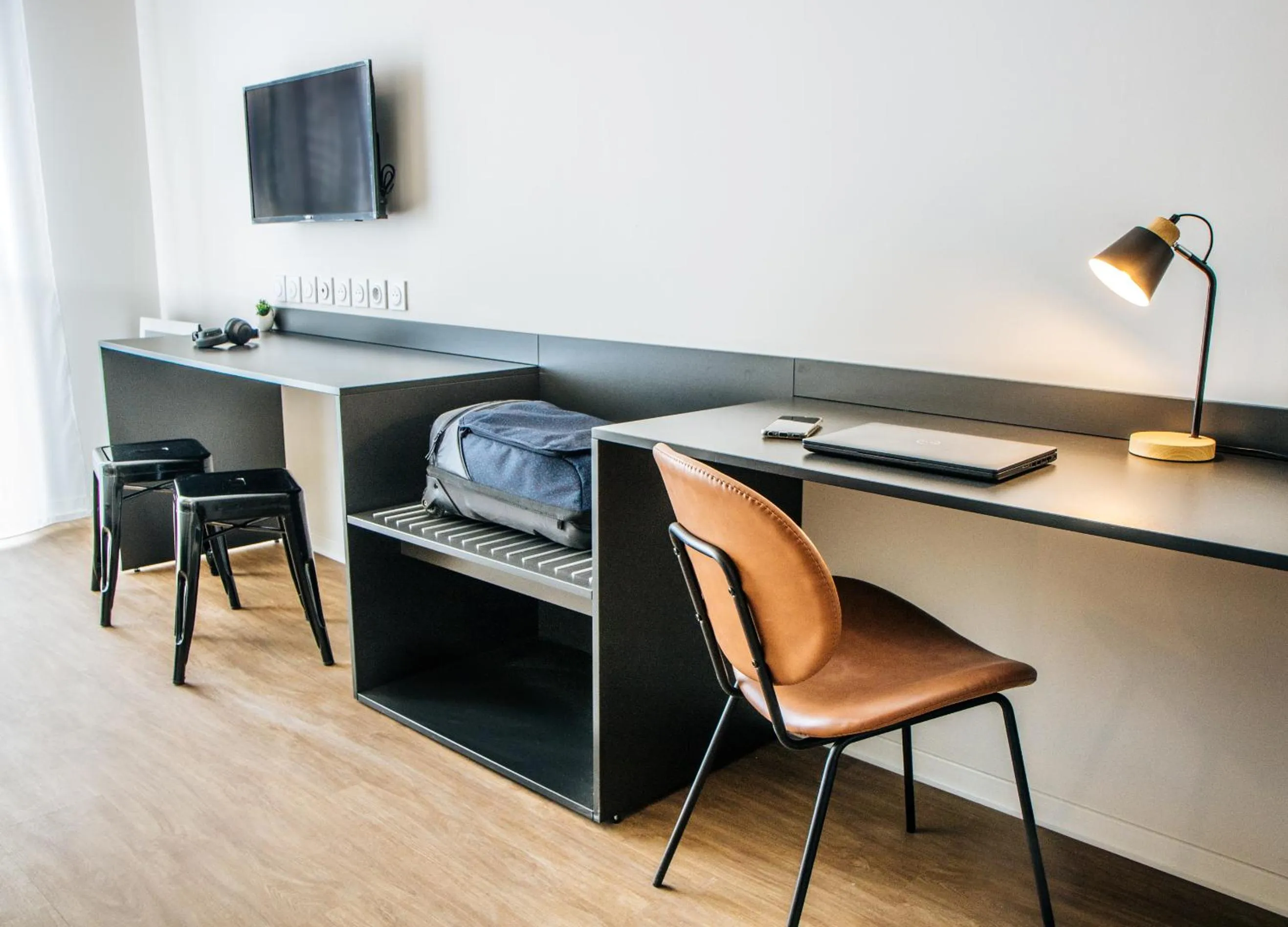 TV and multimedia in Twenty Business Flats Béziers