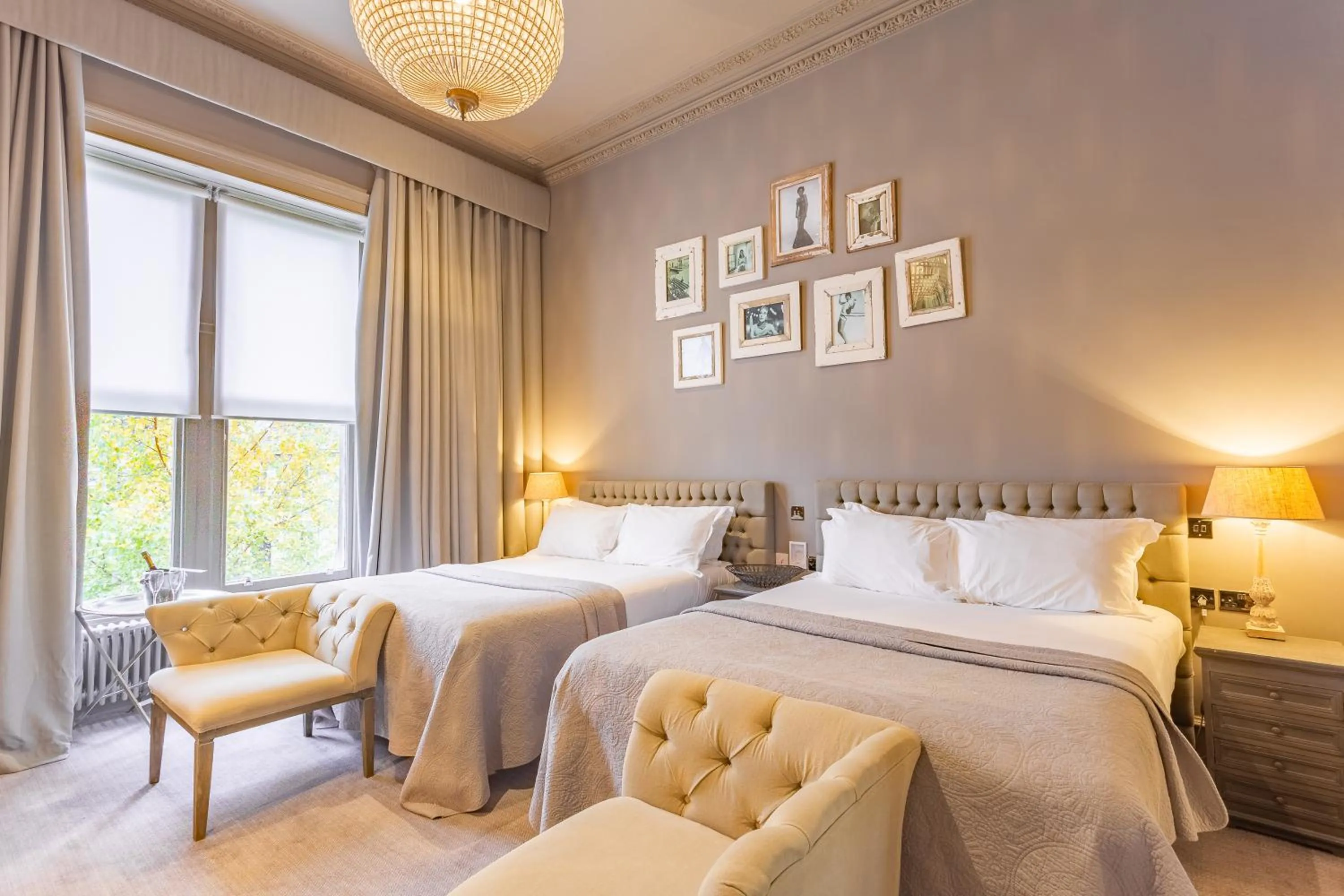 Photo of the whole room, Bed in Murrayfield Hotel