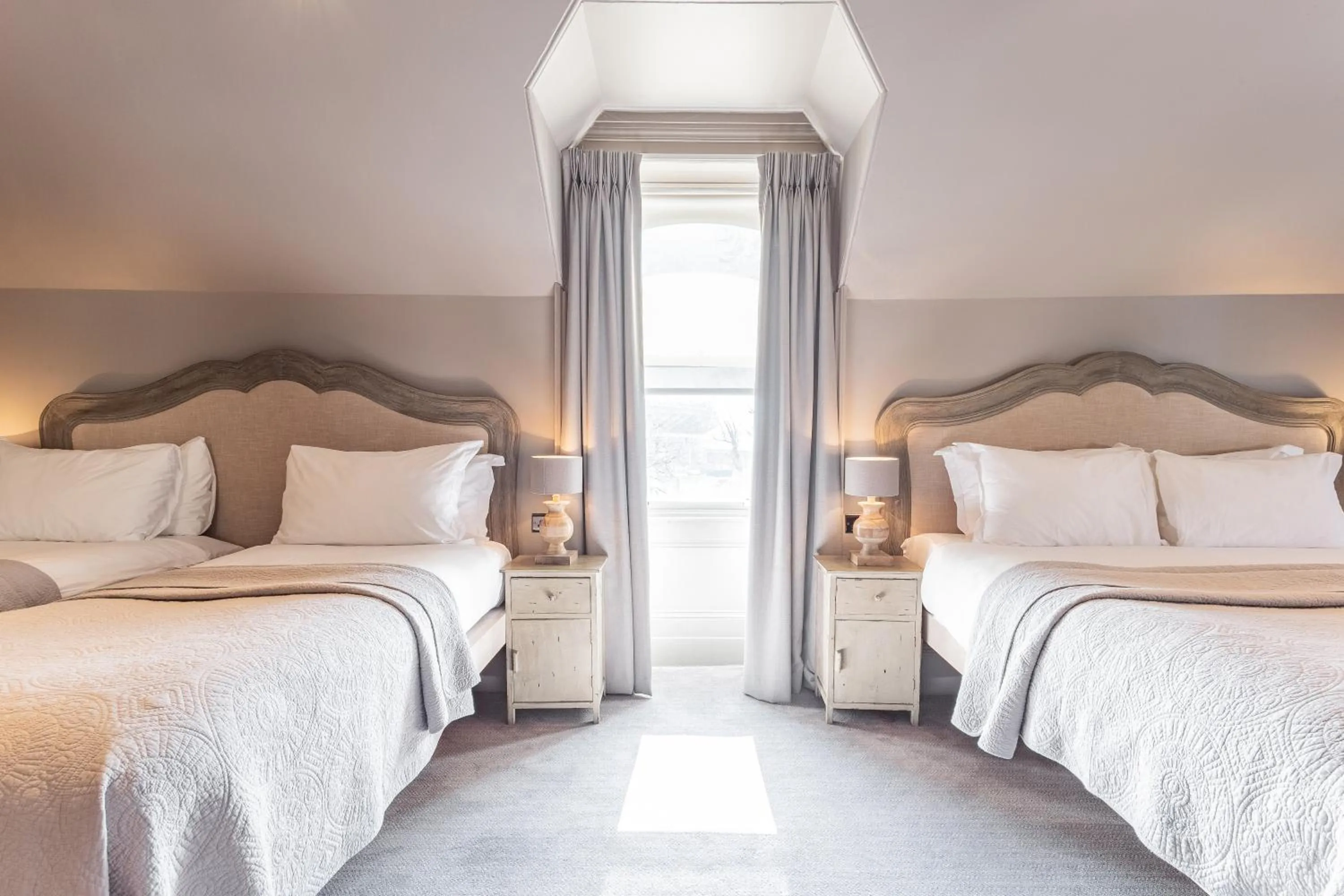 Photo of the whole room, Bed in Murrayfield Hotel