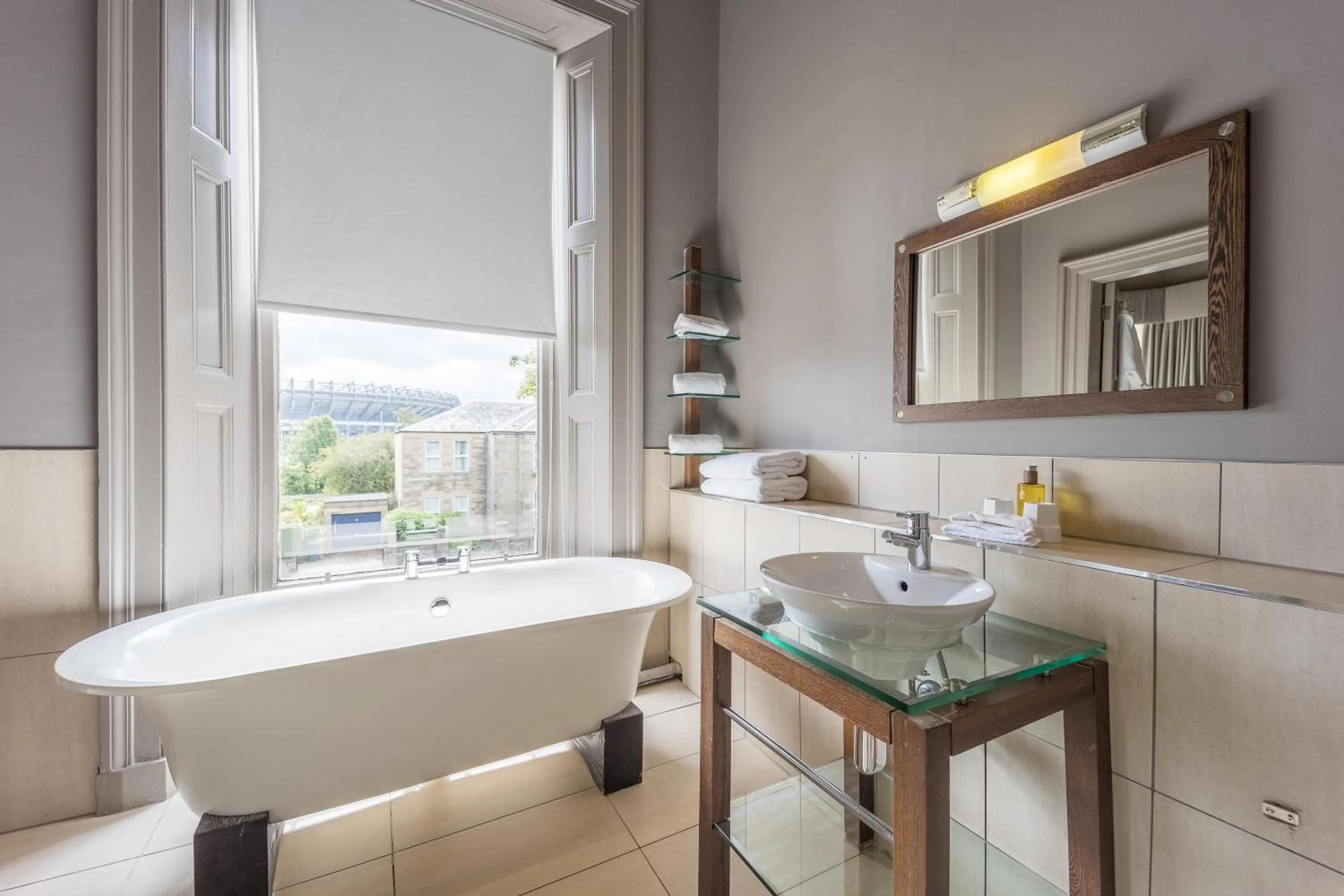 Bathroom in Murrayfield Hotel