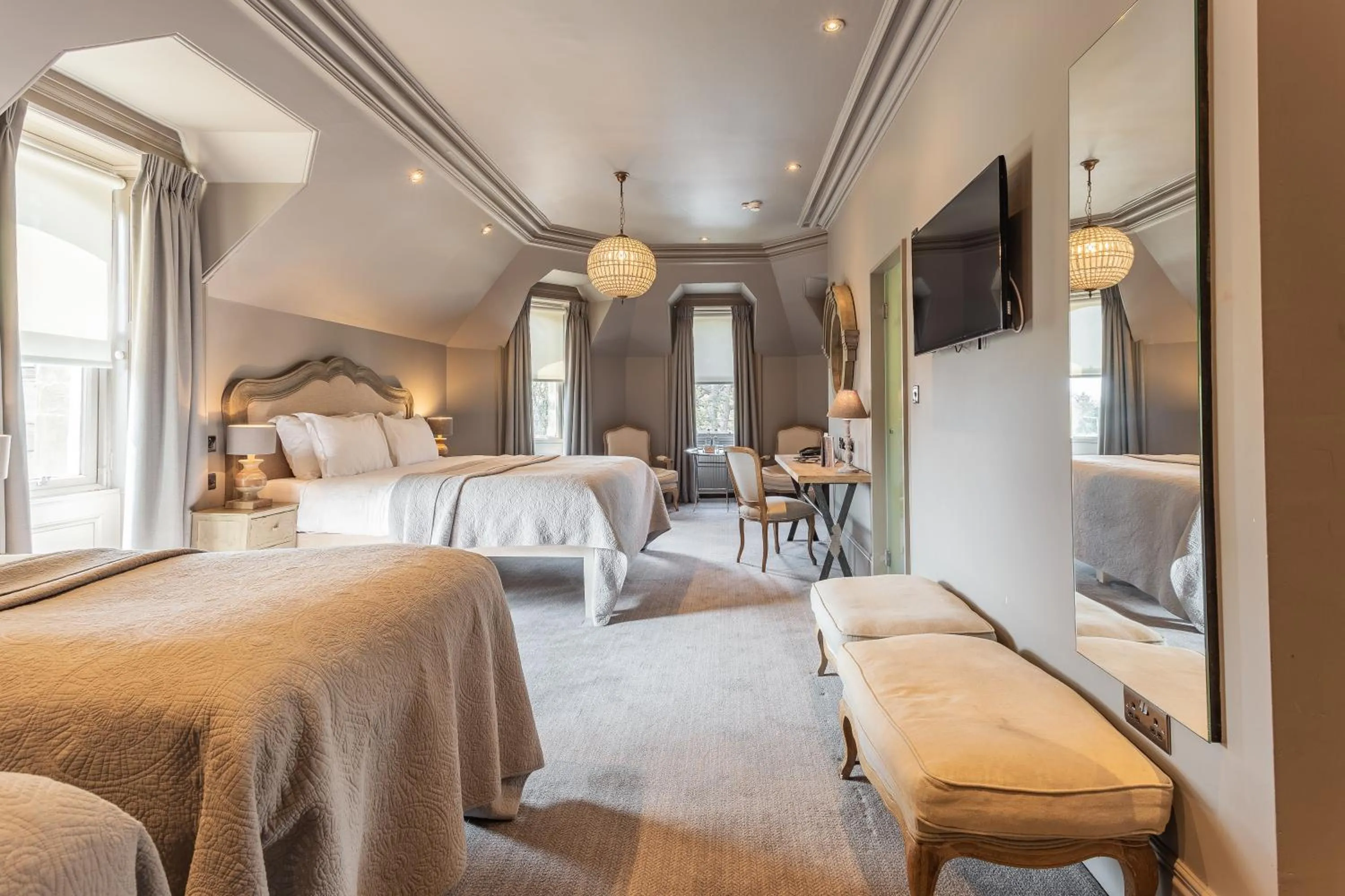 Bed in Murrayfield Hotel