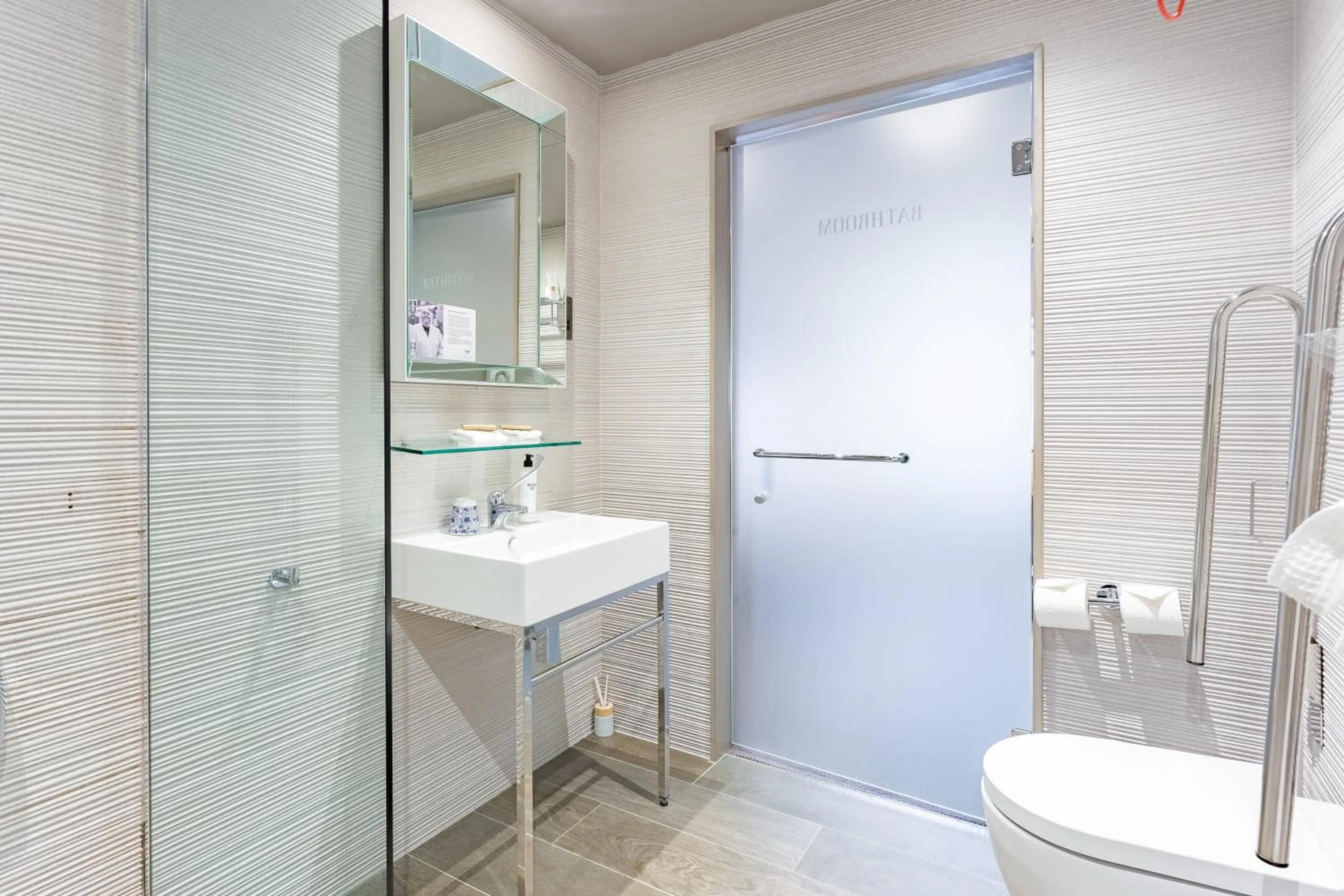 Bathroom in Murrayfield Hotel