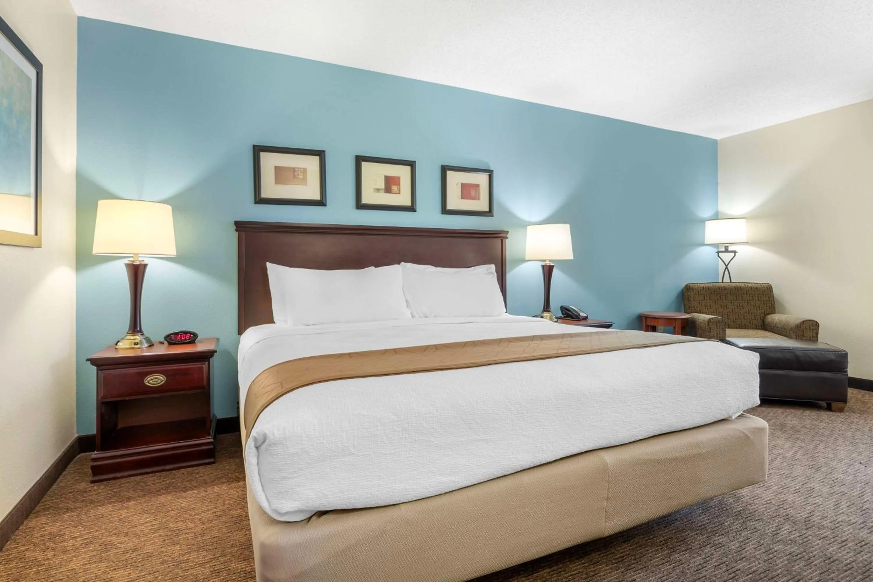 Bedroom, Bed in Best Western Plus Sikeston