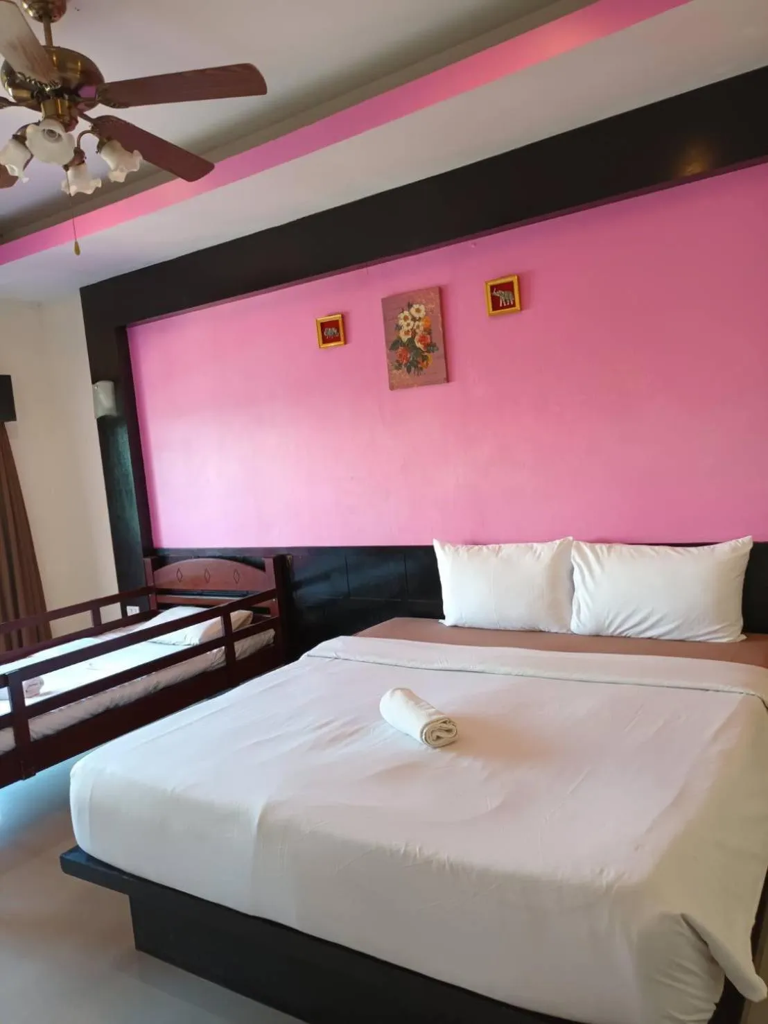 Bed in New Lavender Hotel Patong