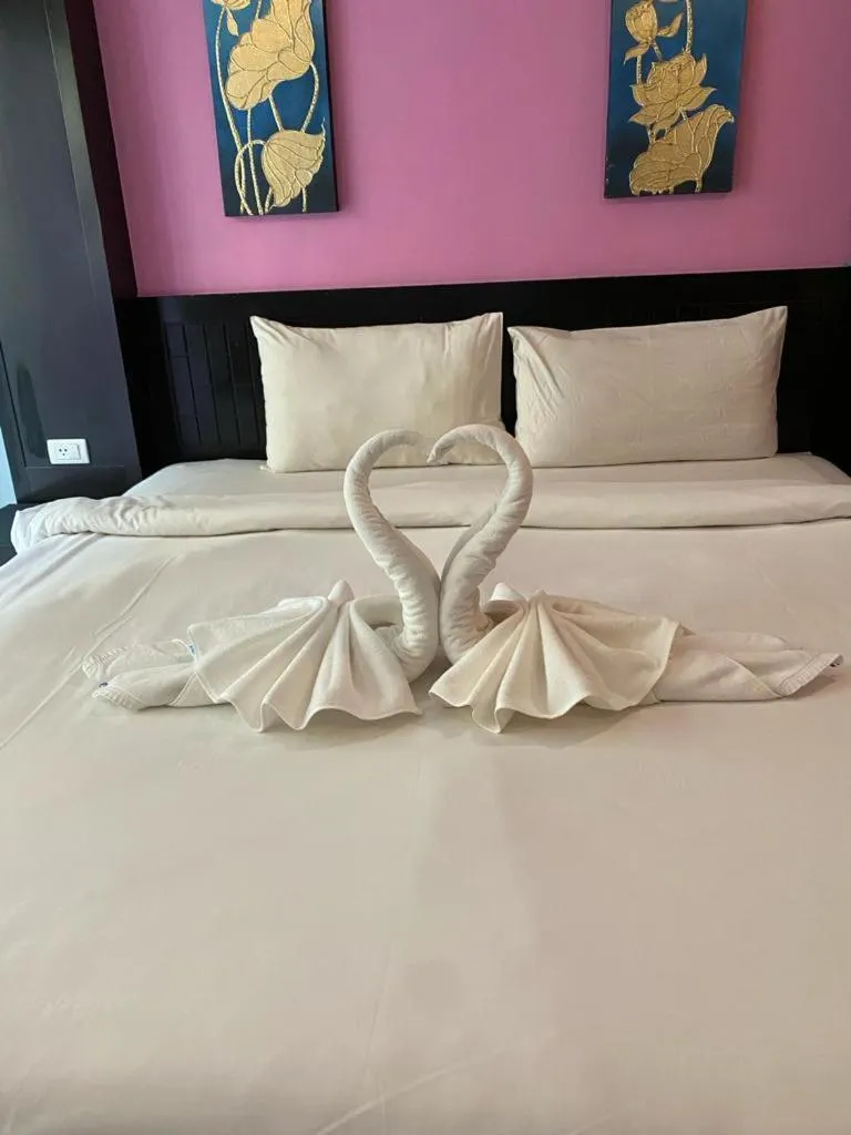 Bed in New Lavender Hotel Patong