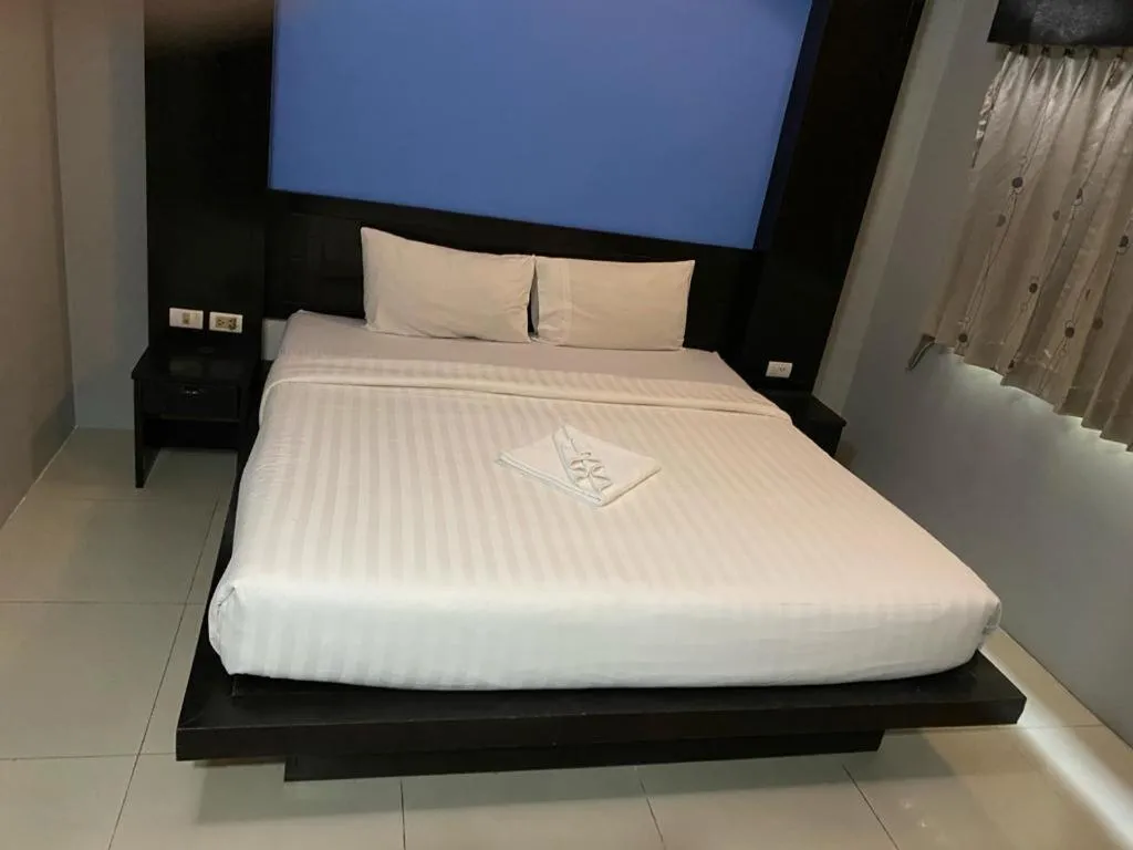 Bed in New Lavender Hotel Patong