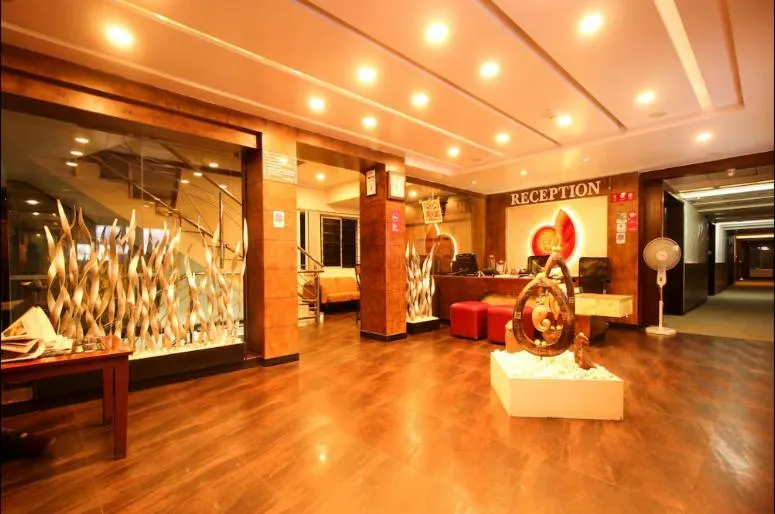 TV and multimedia in Hotel Sandalwood Inn - Rooms and Spa