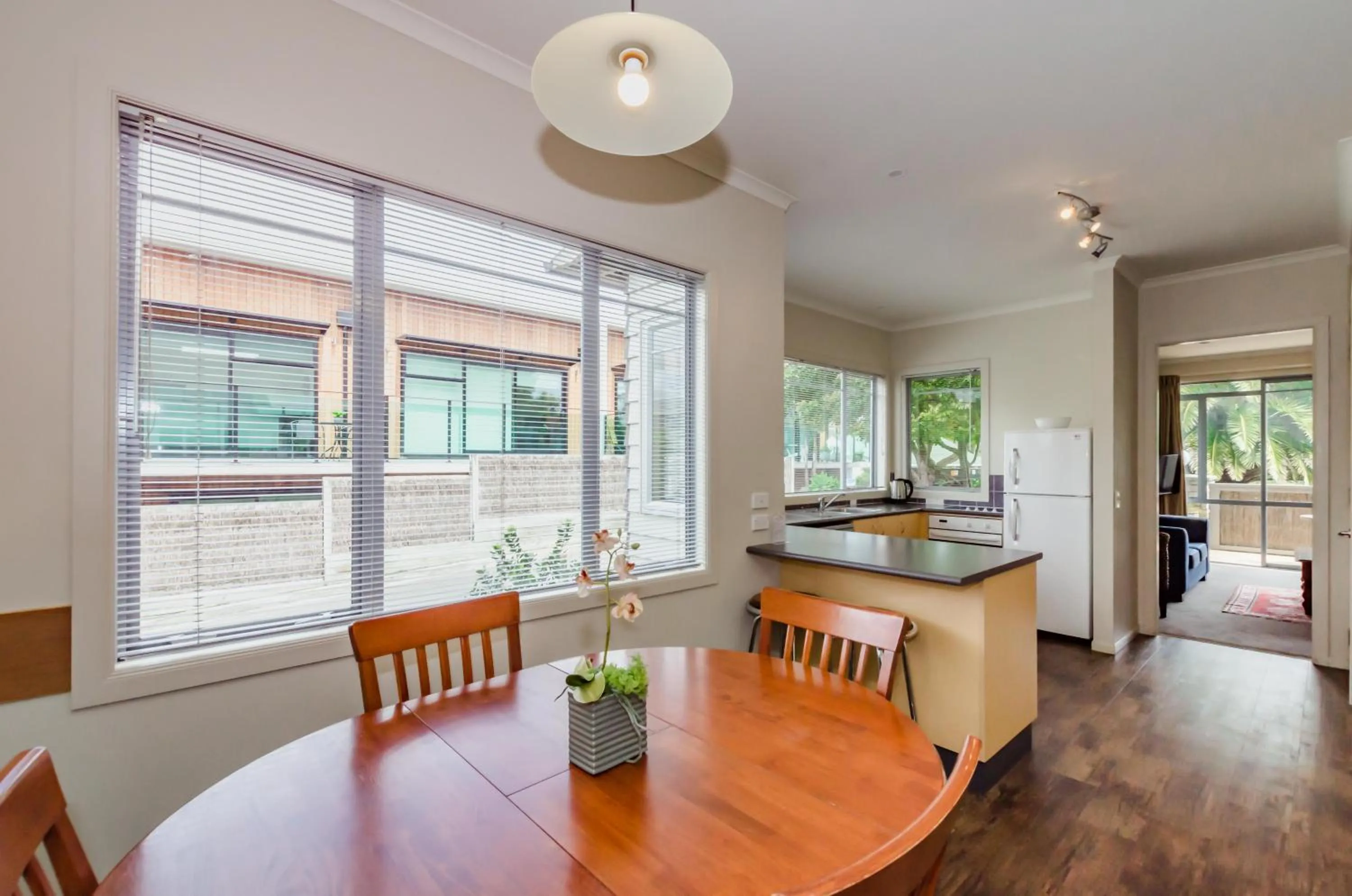 Dining area in Raumati Sands Resort