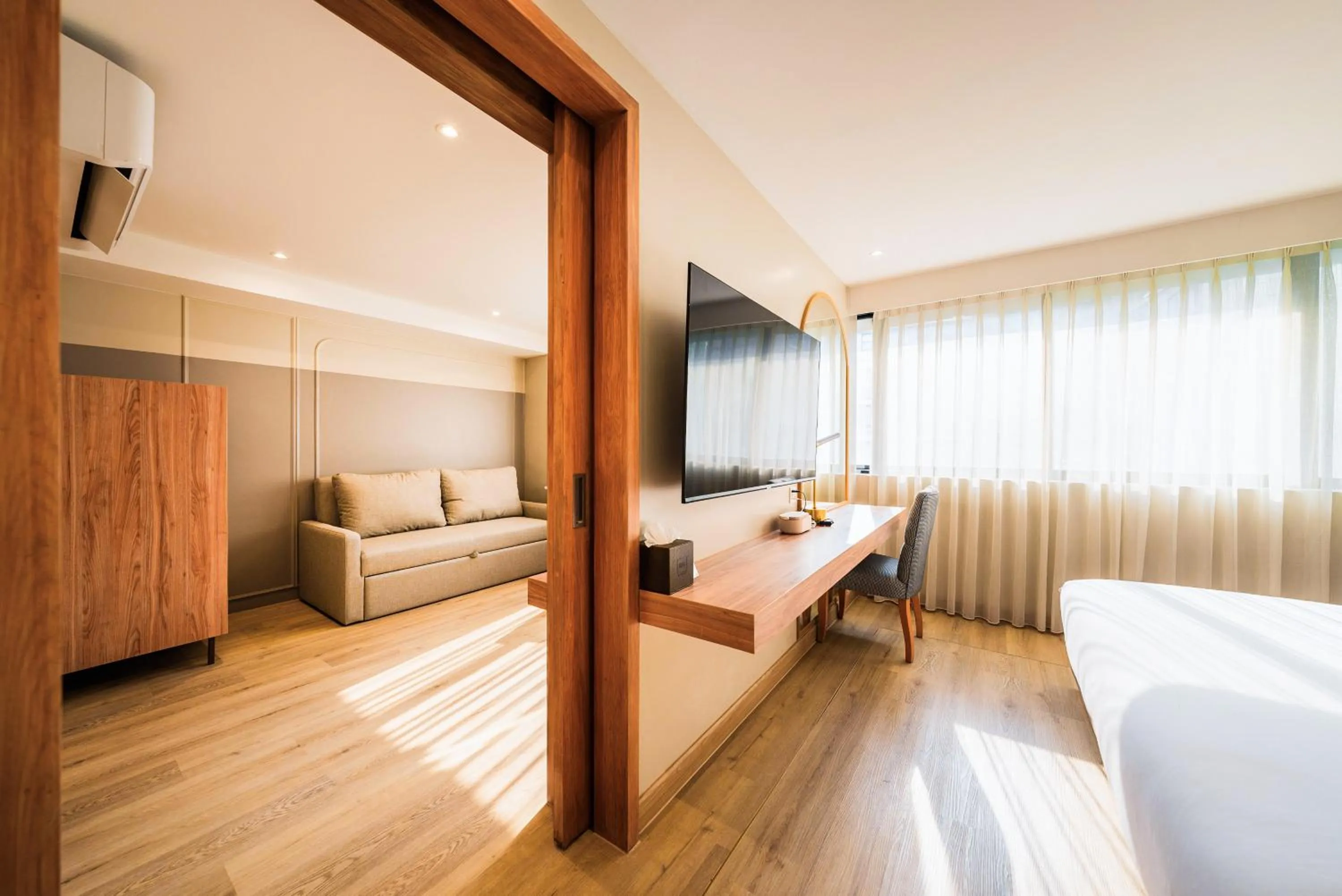 Living room, Bed in THEE Bangkok by TH District "newly renovated"