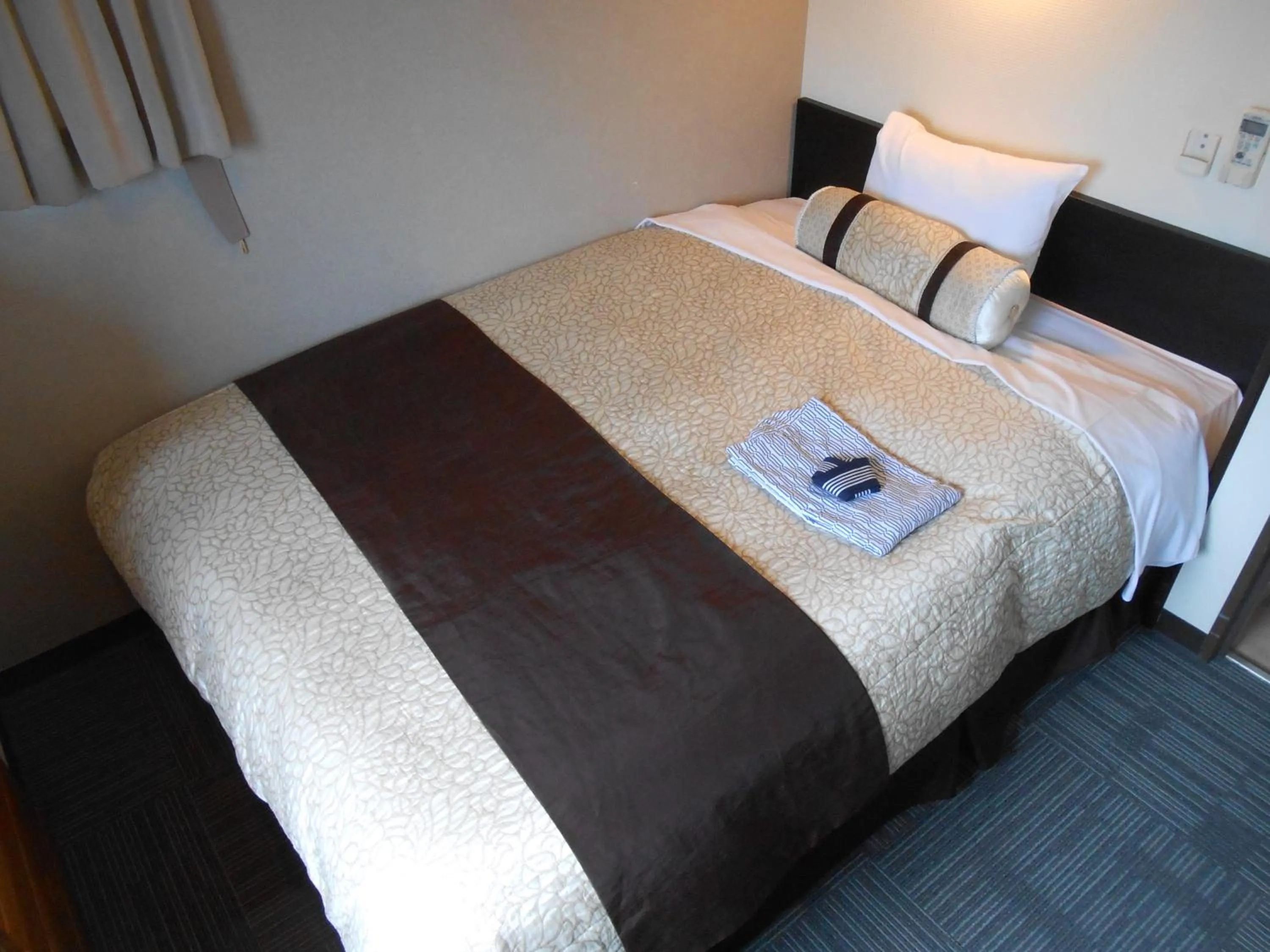 Photo of the whole room, Bed in Kakegawa Station Hotel