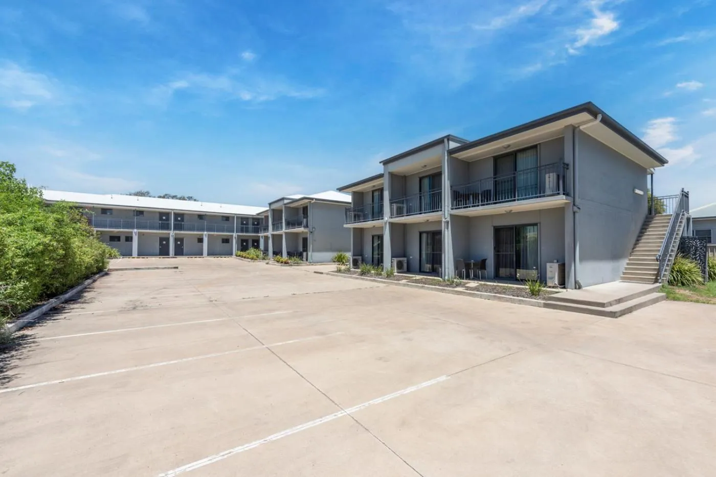 Property building in Royal Motel Miles