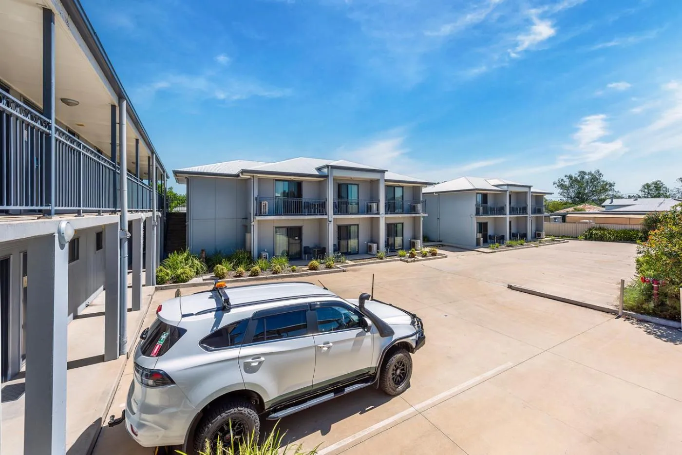 Property building in Royal Motel Miles