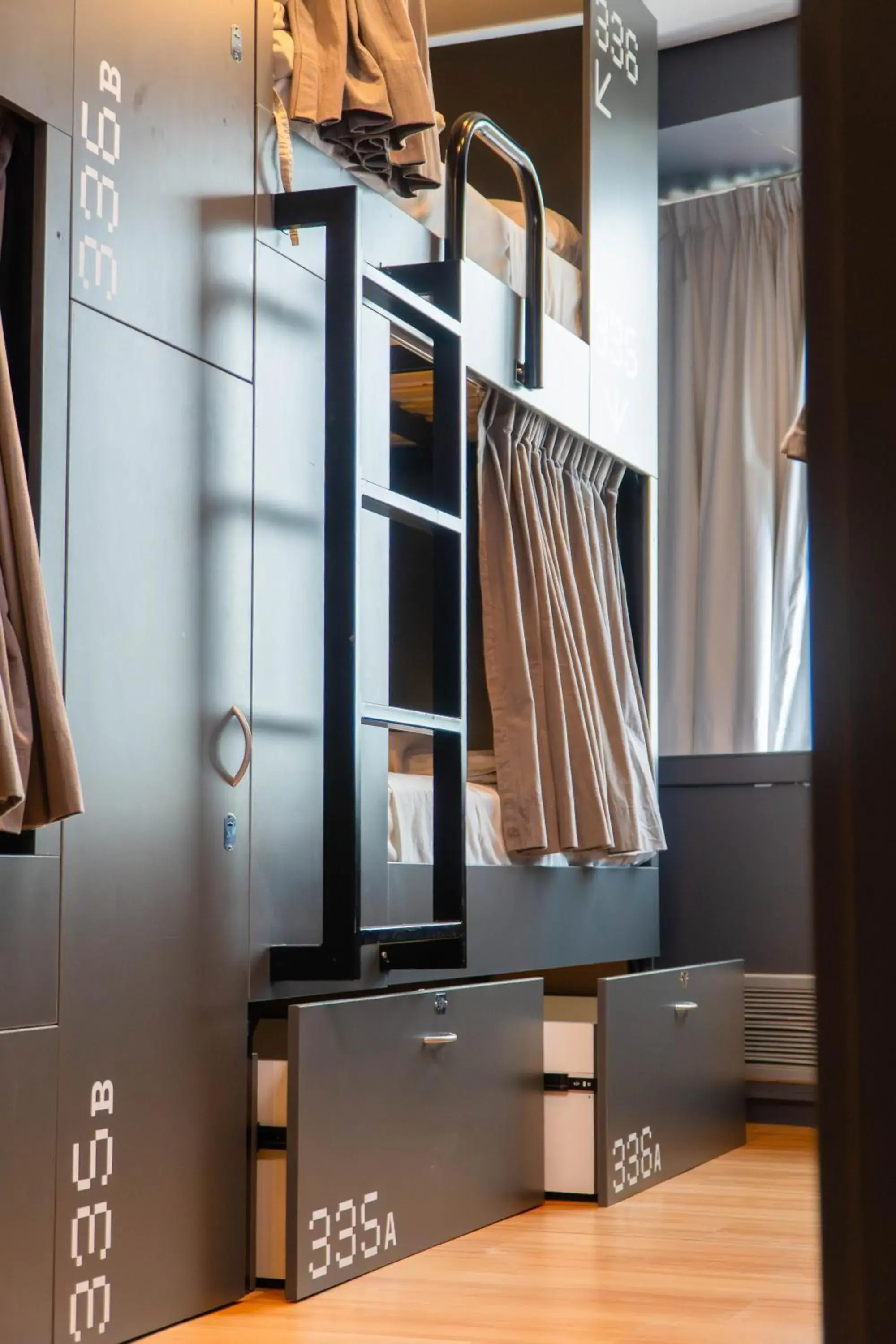 Quadruple Room with Shared Bathroom in MONS hostel Quadruple Room with Shared Bathroom in MONS hostel