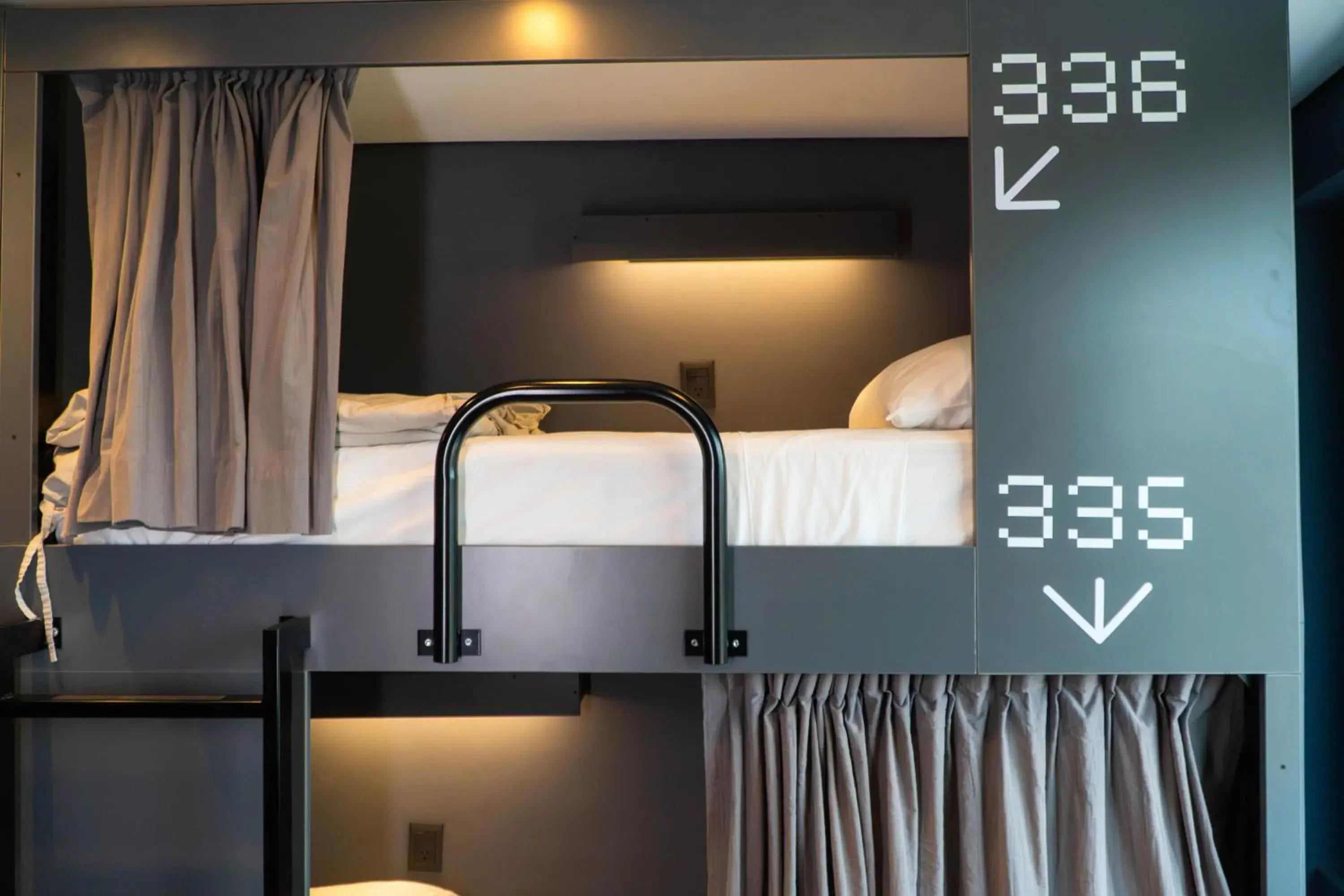 Family Room with Private Bathroom in MONS hostel Family Room with Private Bathroom in MONS hostel