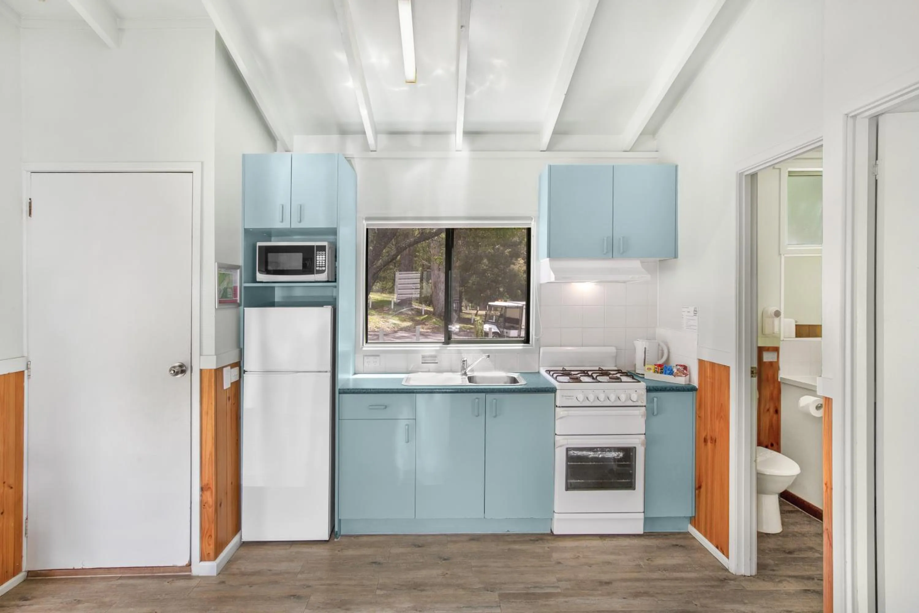 Kitchen or kitchenette in Breeze Holiday Parks - Halls Gap