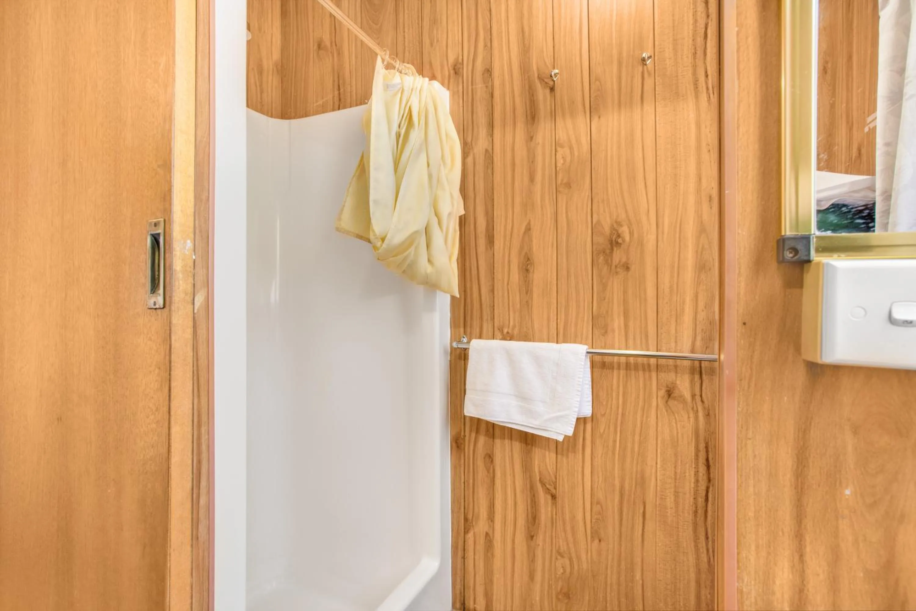 Shower in Breeze Holiday Parks - Halls Gap