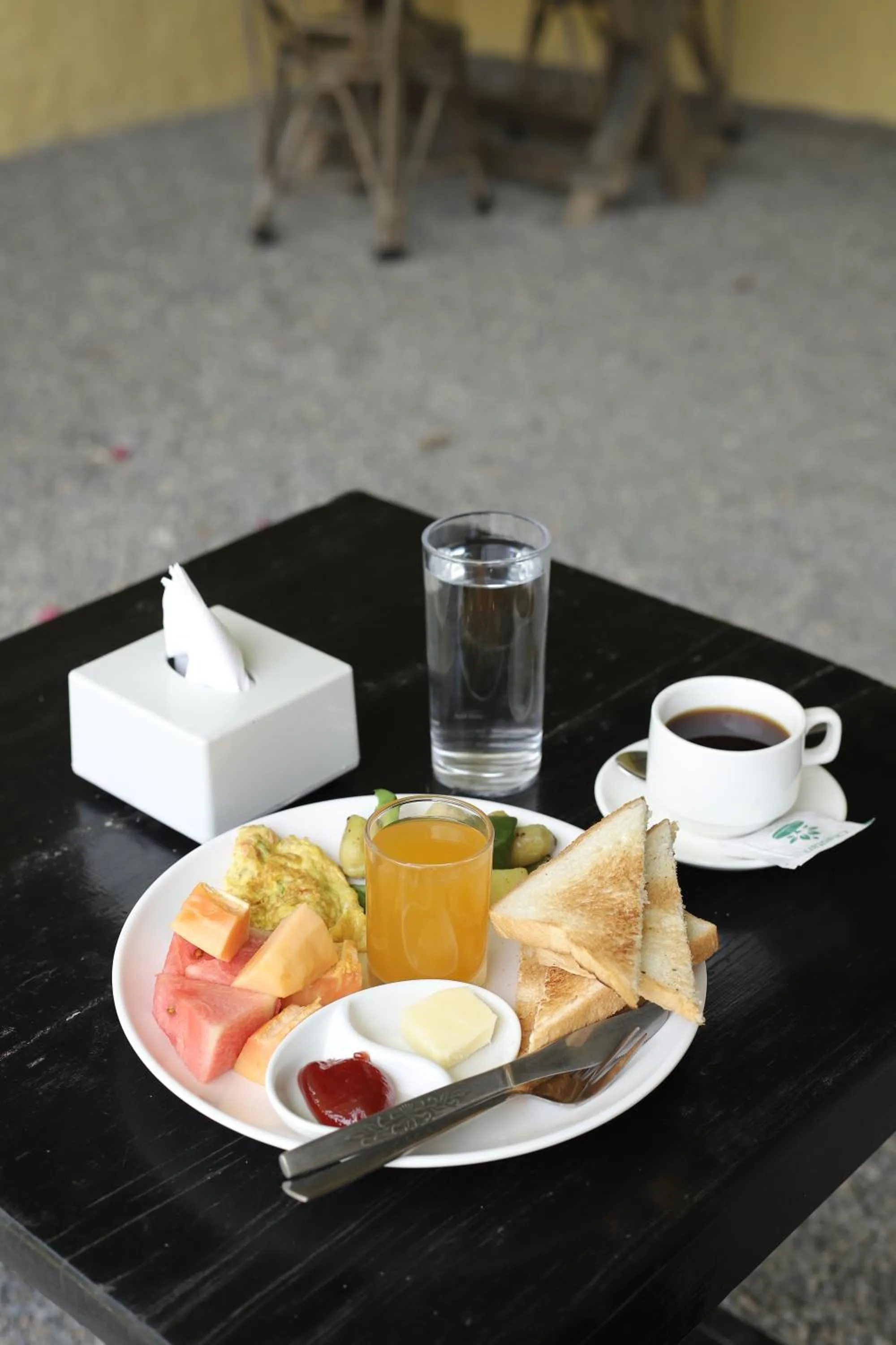 Restaurant/places to eat in Hotel Tourist Residency