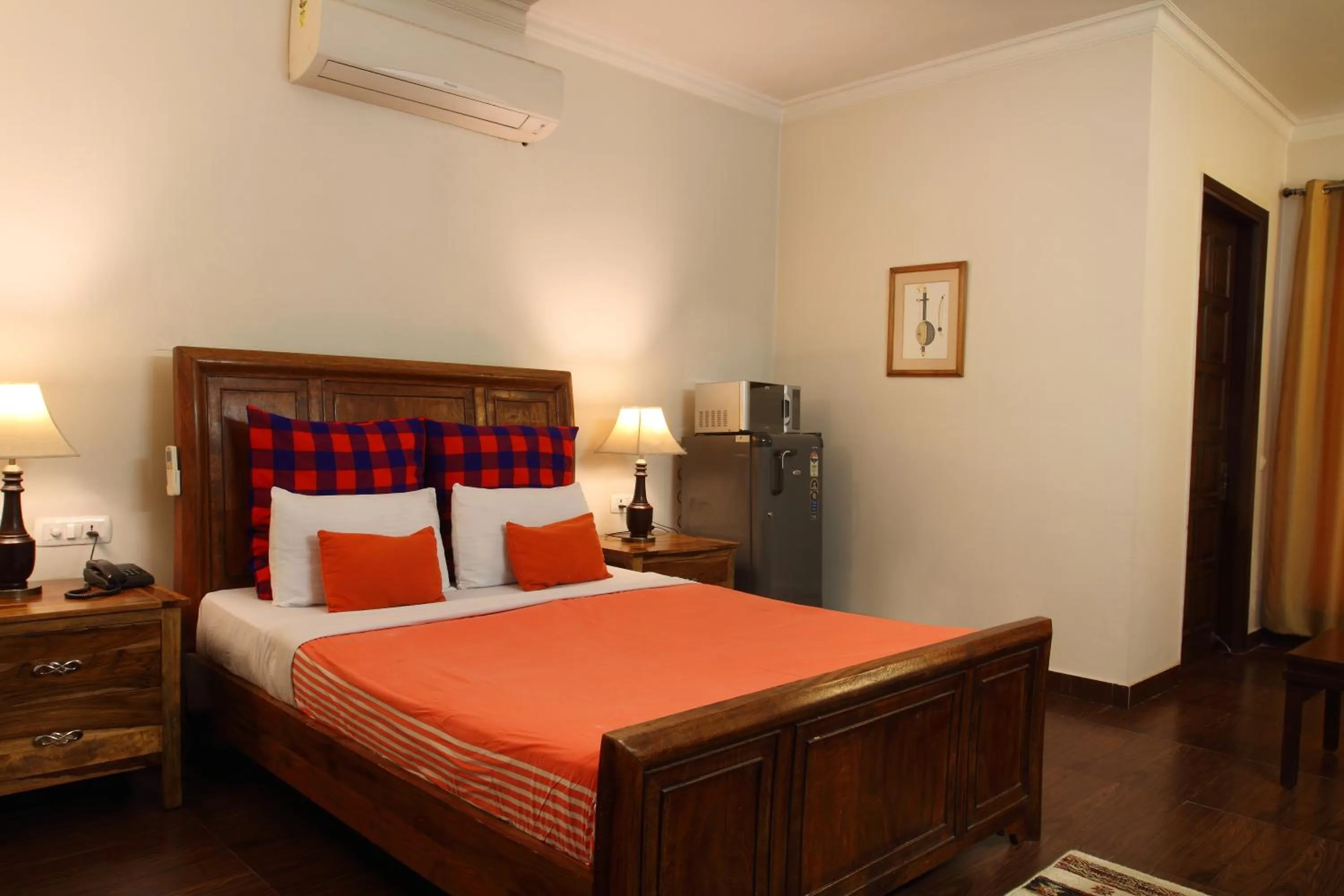 Bedroom, Bed in Perch Arbor Suites