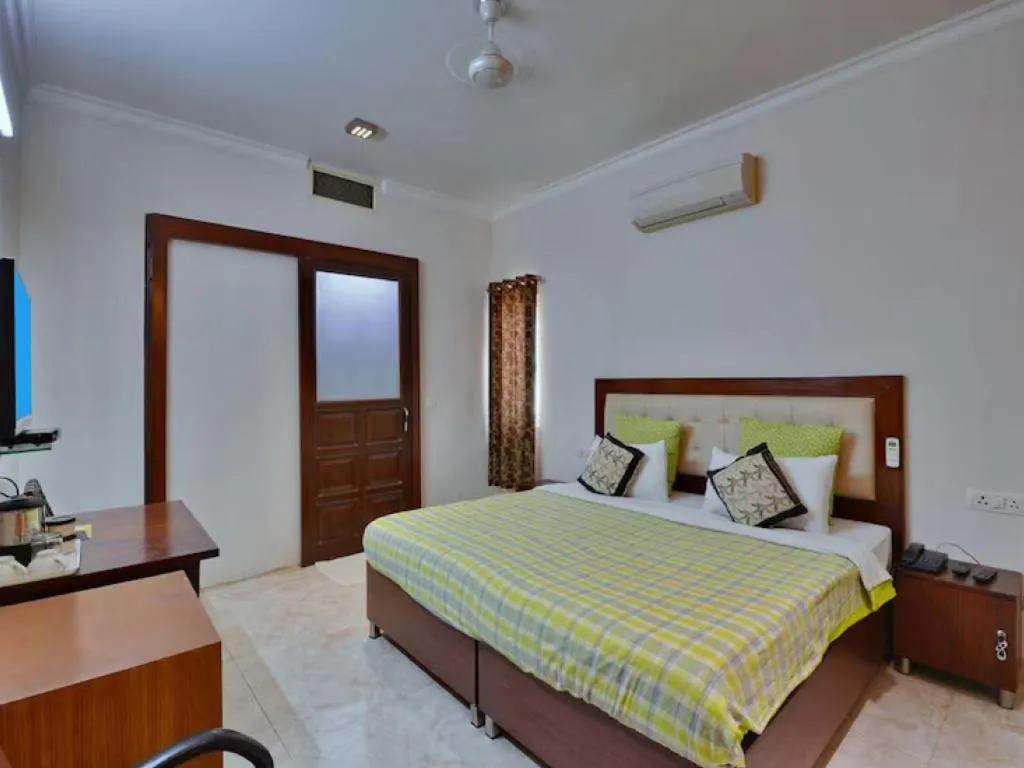 Bedroom, Bed in Perch Arbor Suites