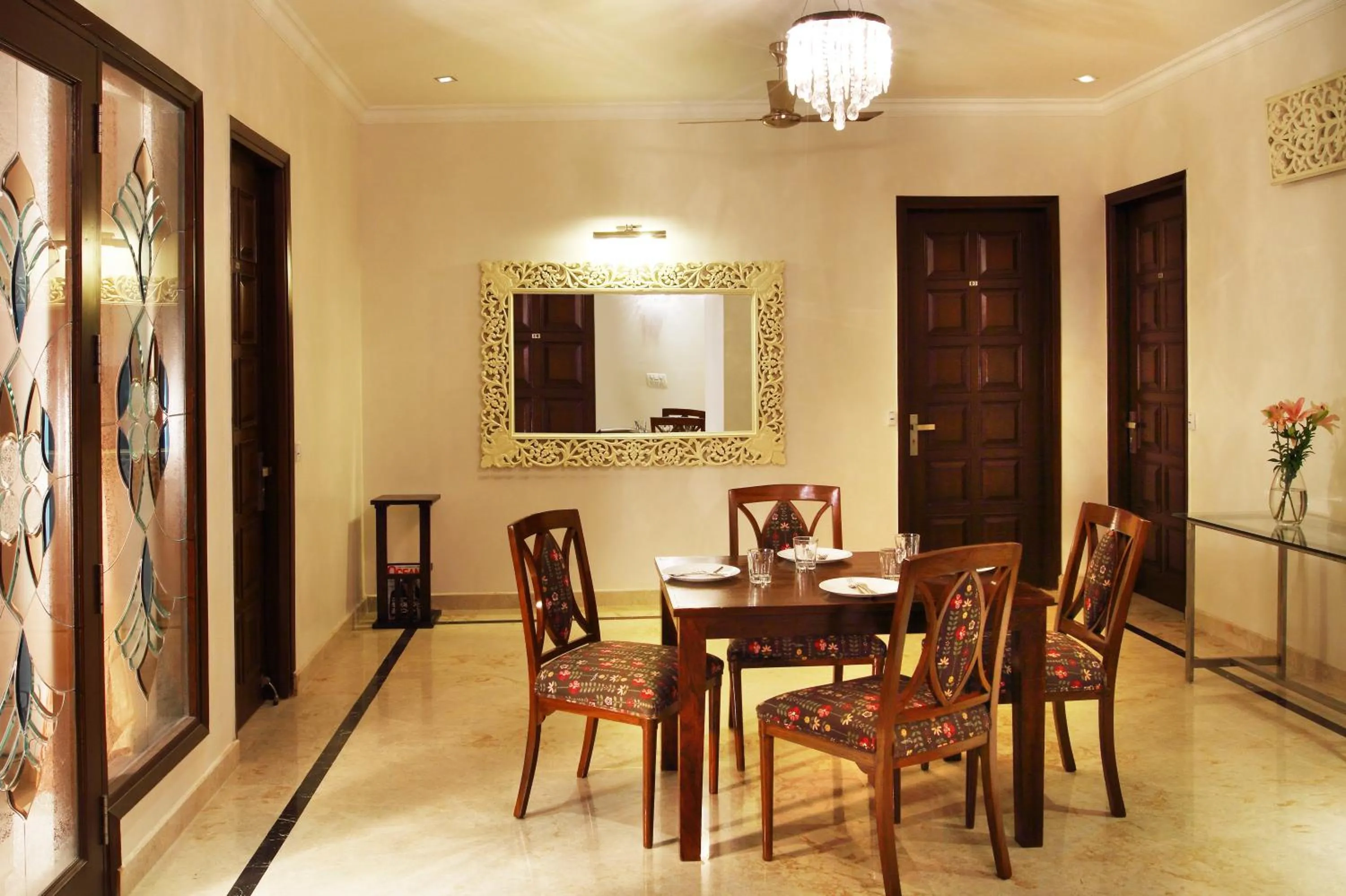 Living room in Perch Arbor Suites