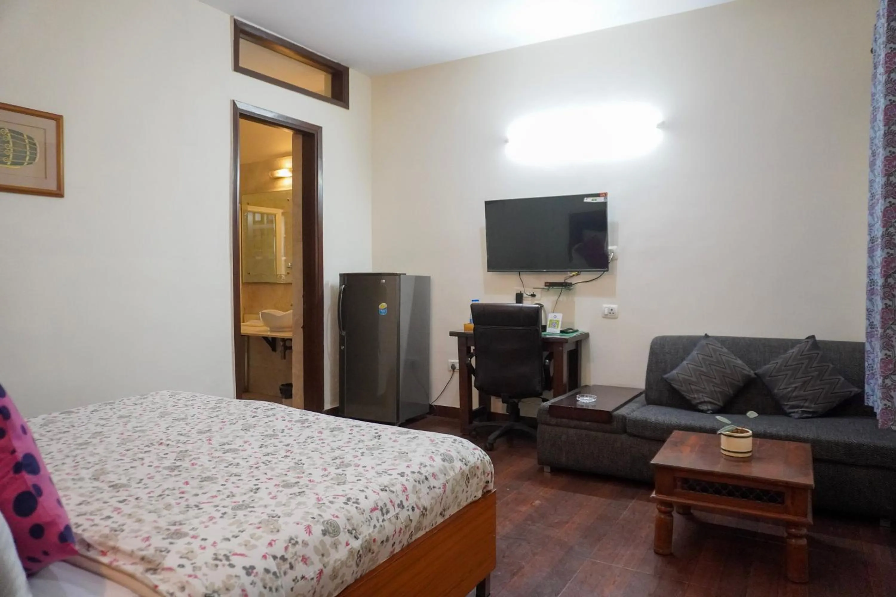 Bedroom, Bed in Perch Arbor Suites