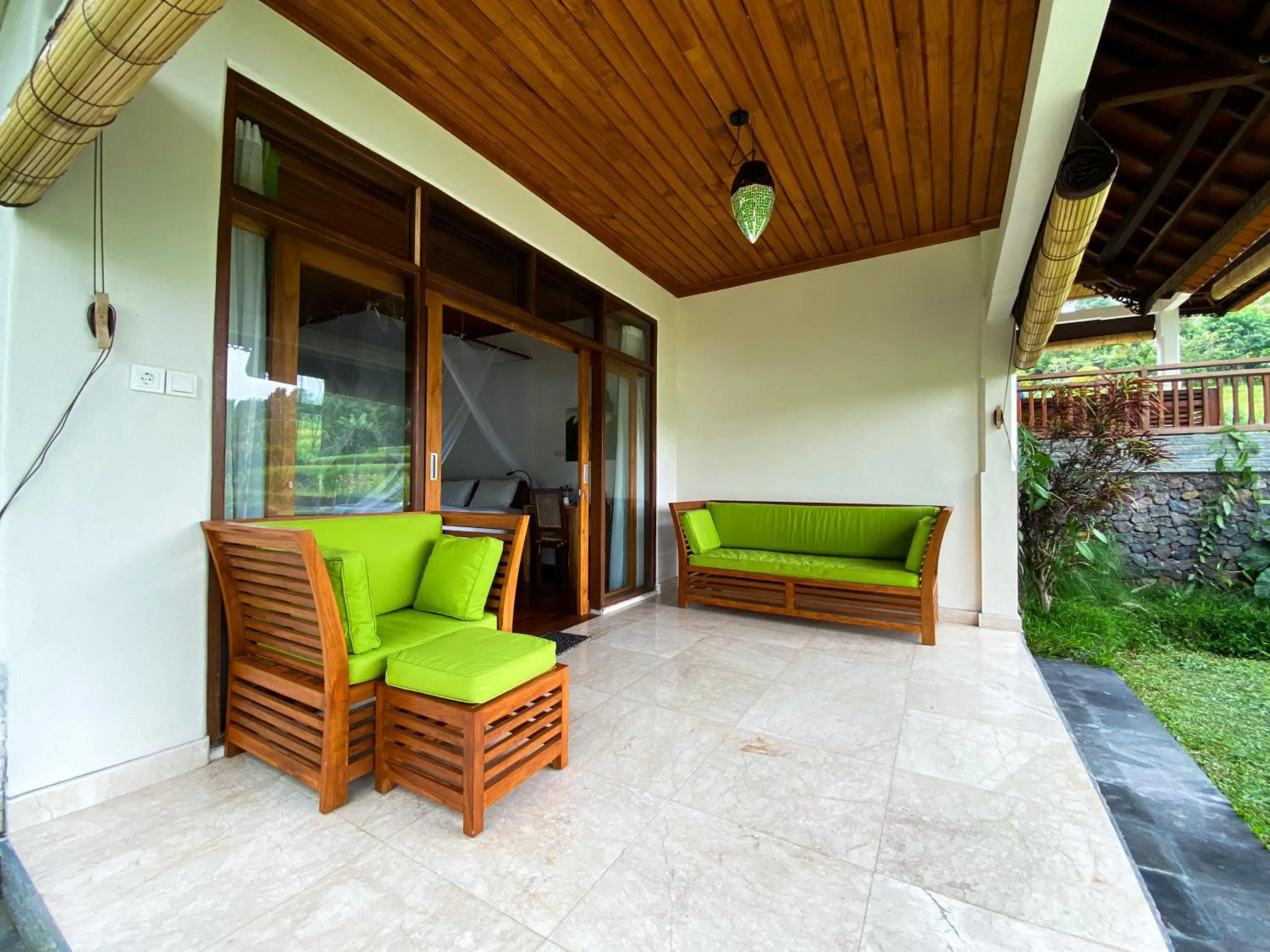 Patio in Lesong Hotel and Restaurant