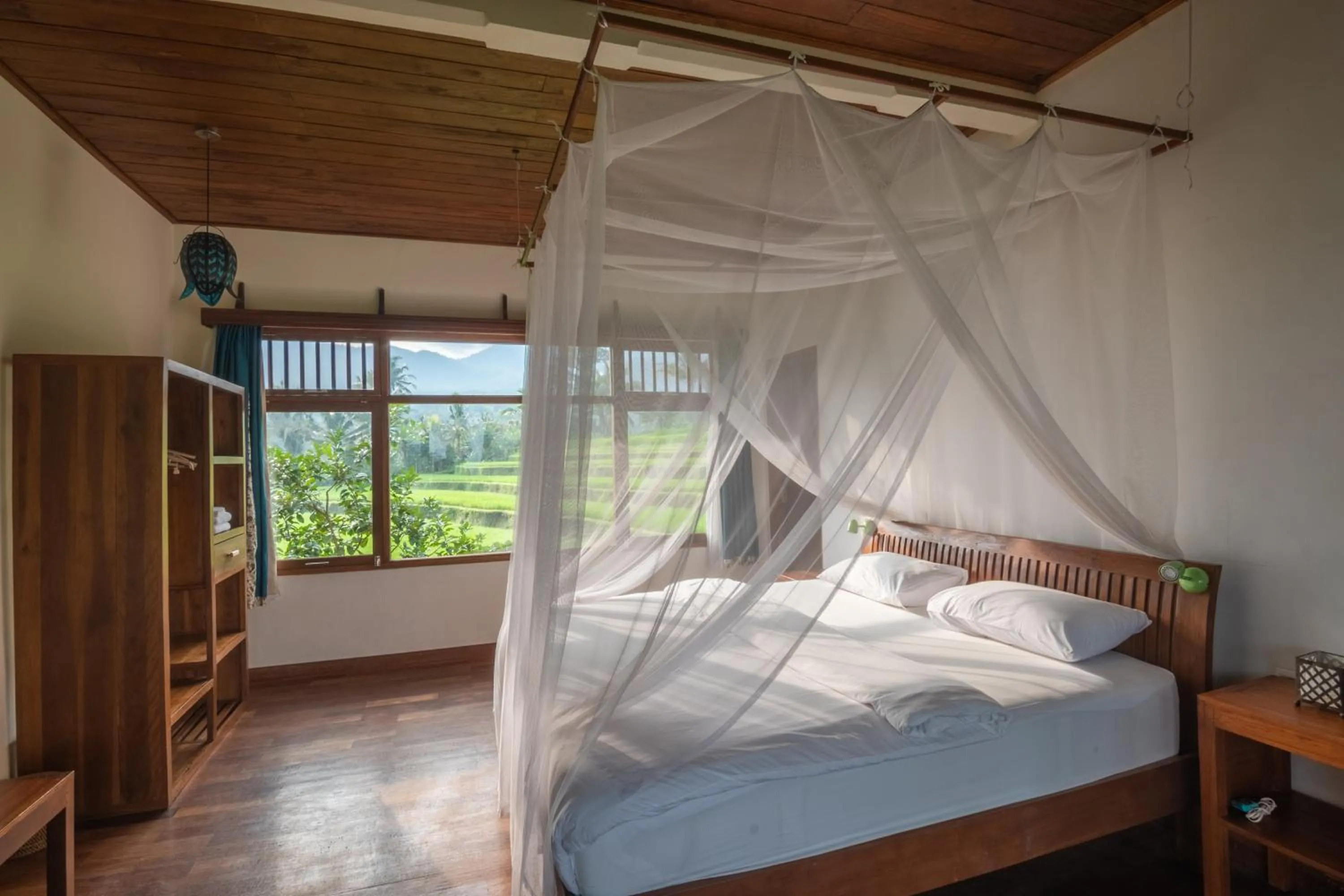 Bed in Lesong Hotel and Restaurant