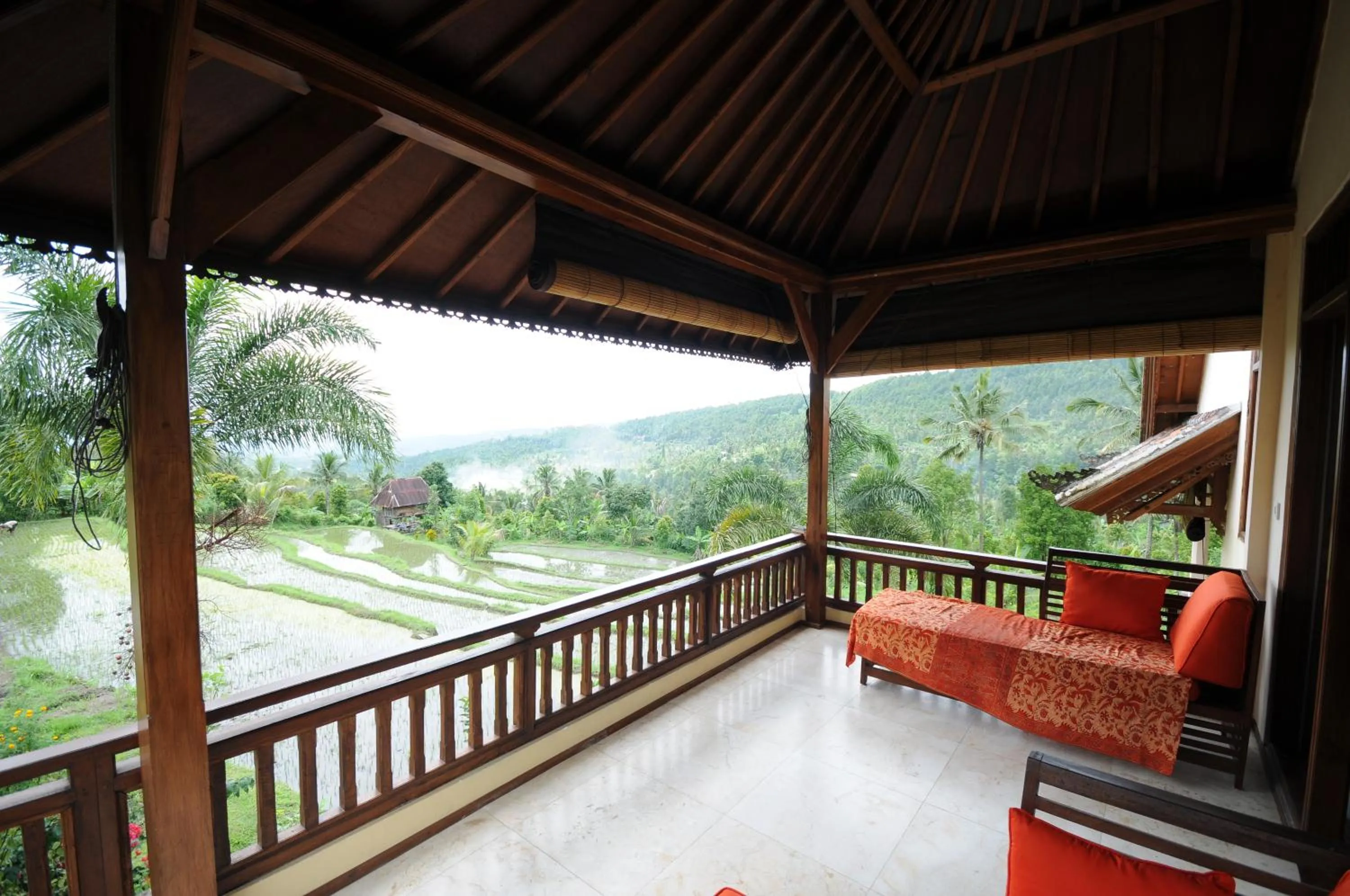 Property building in Lesong Hotel and Restaurant