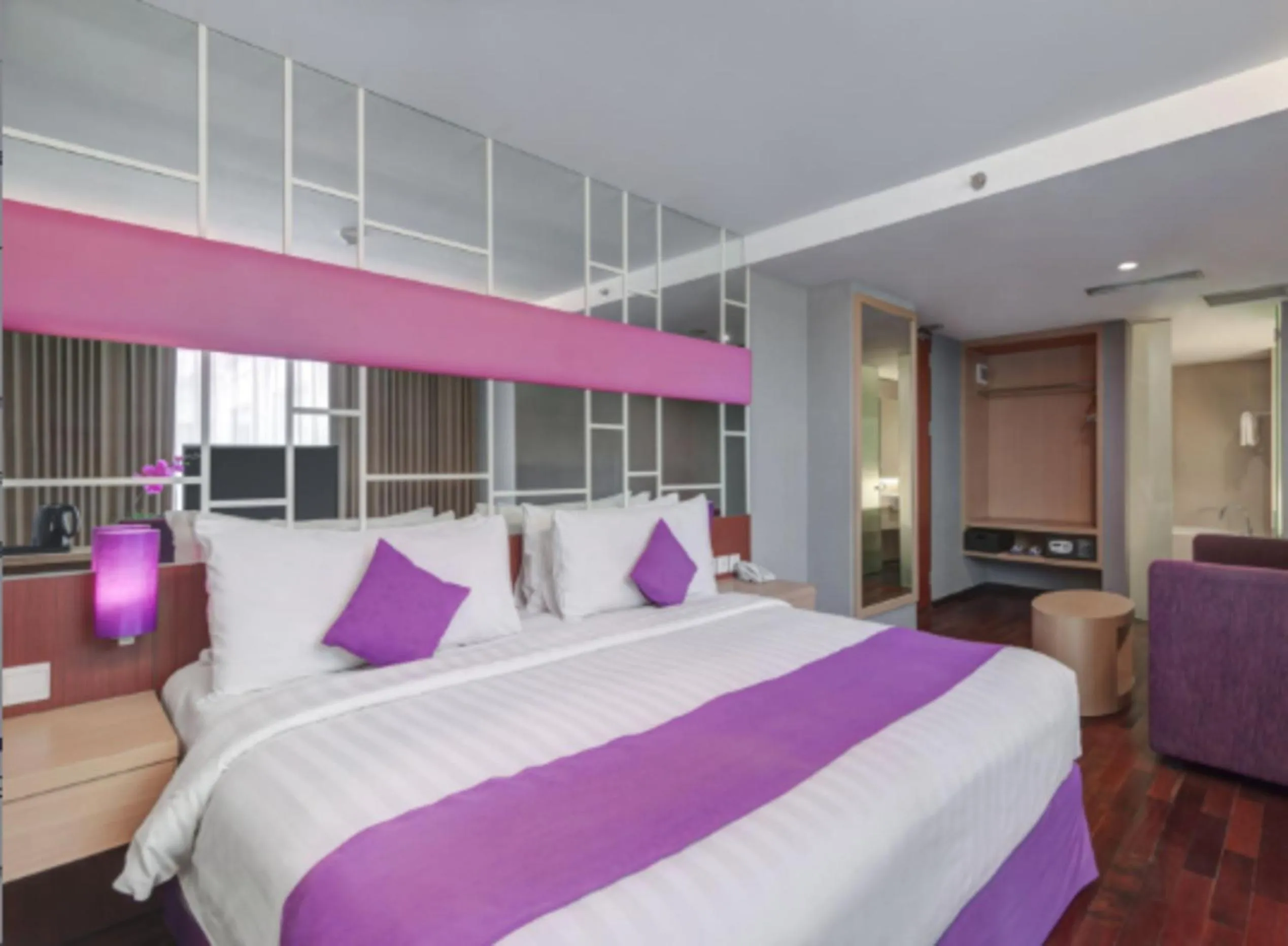 Bedroom, Bed in Quest Hotel Darmo - Surabaya by ASTON