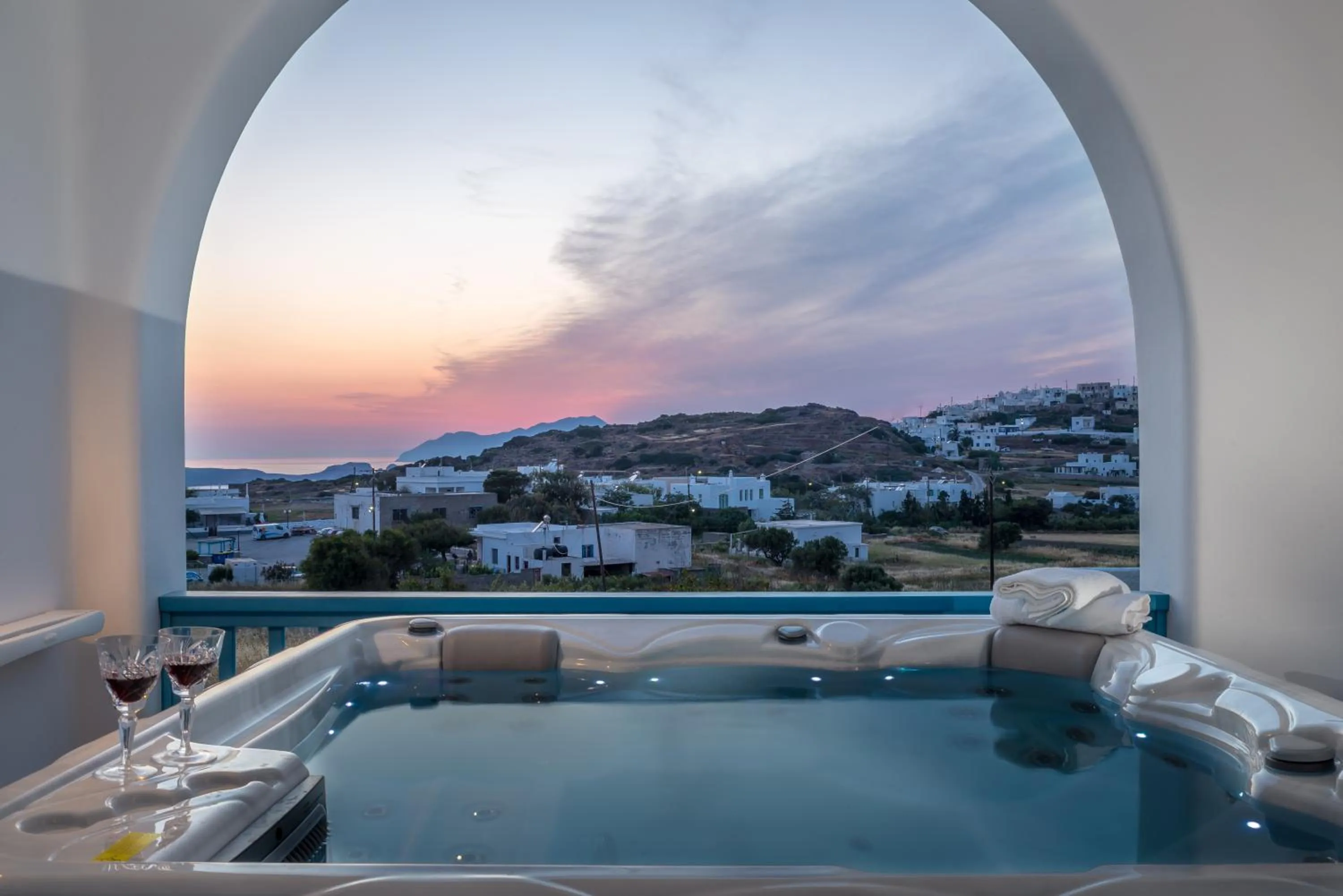 Hot Tub in Eiriana Luxury Suites