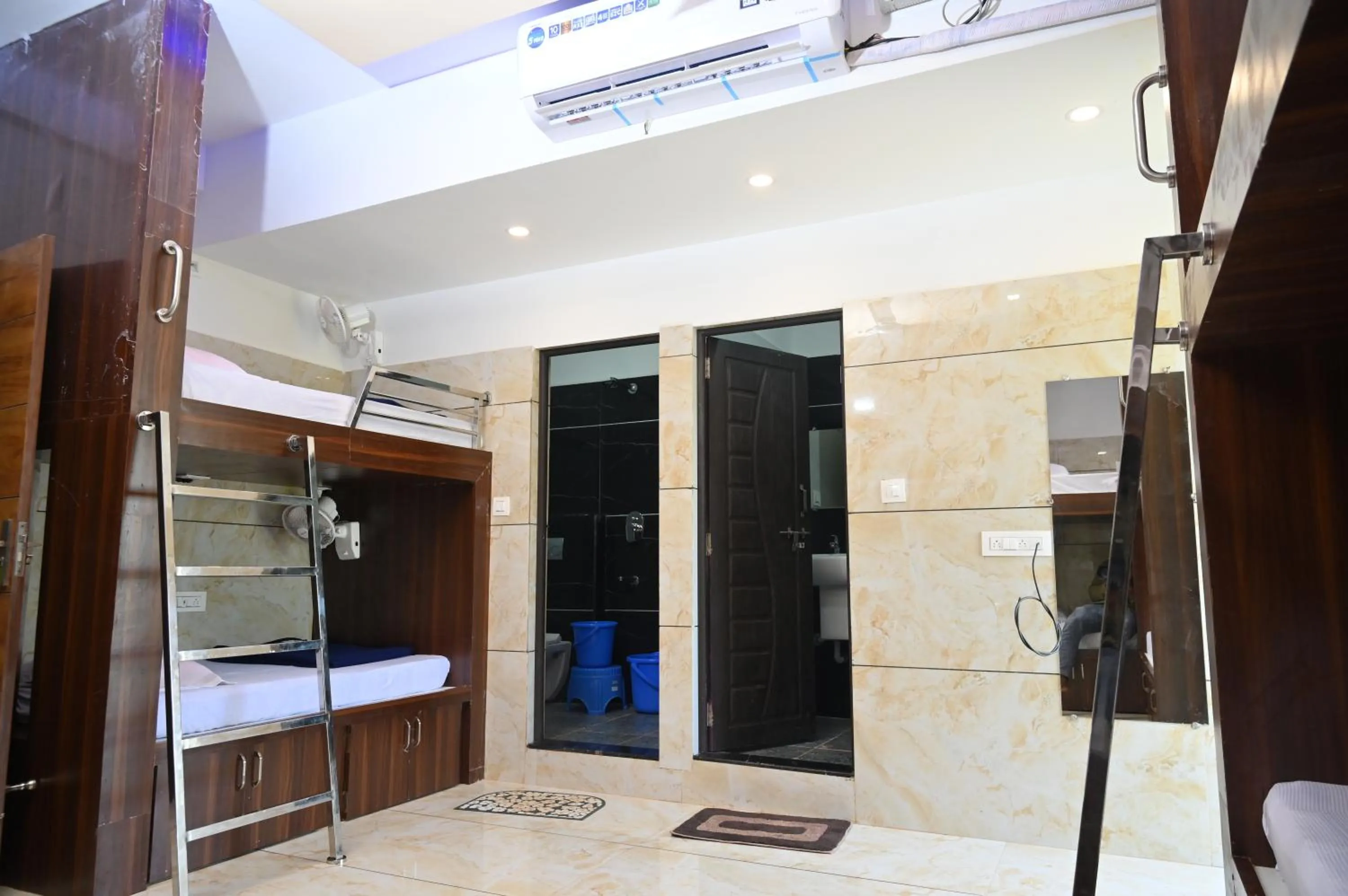 Bed in Blue Pearl Beach Guest House