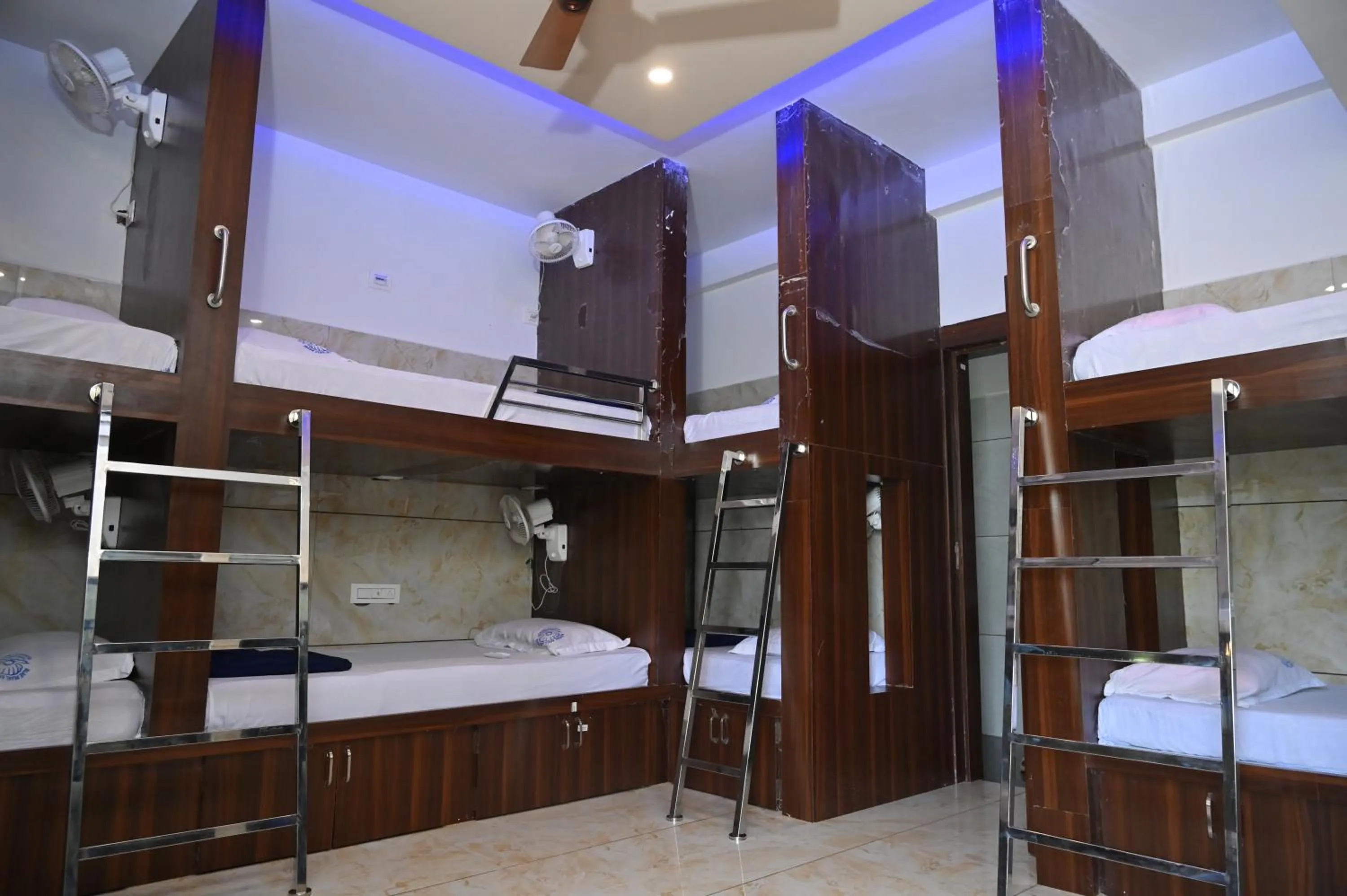 Bed in Blue Pearl Beach Guest House