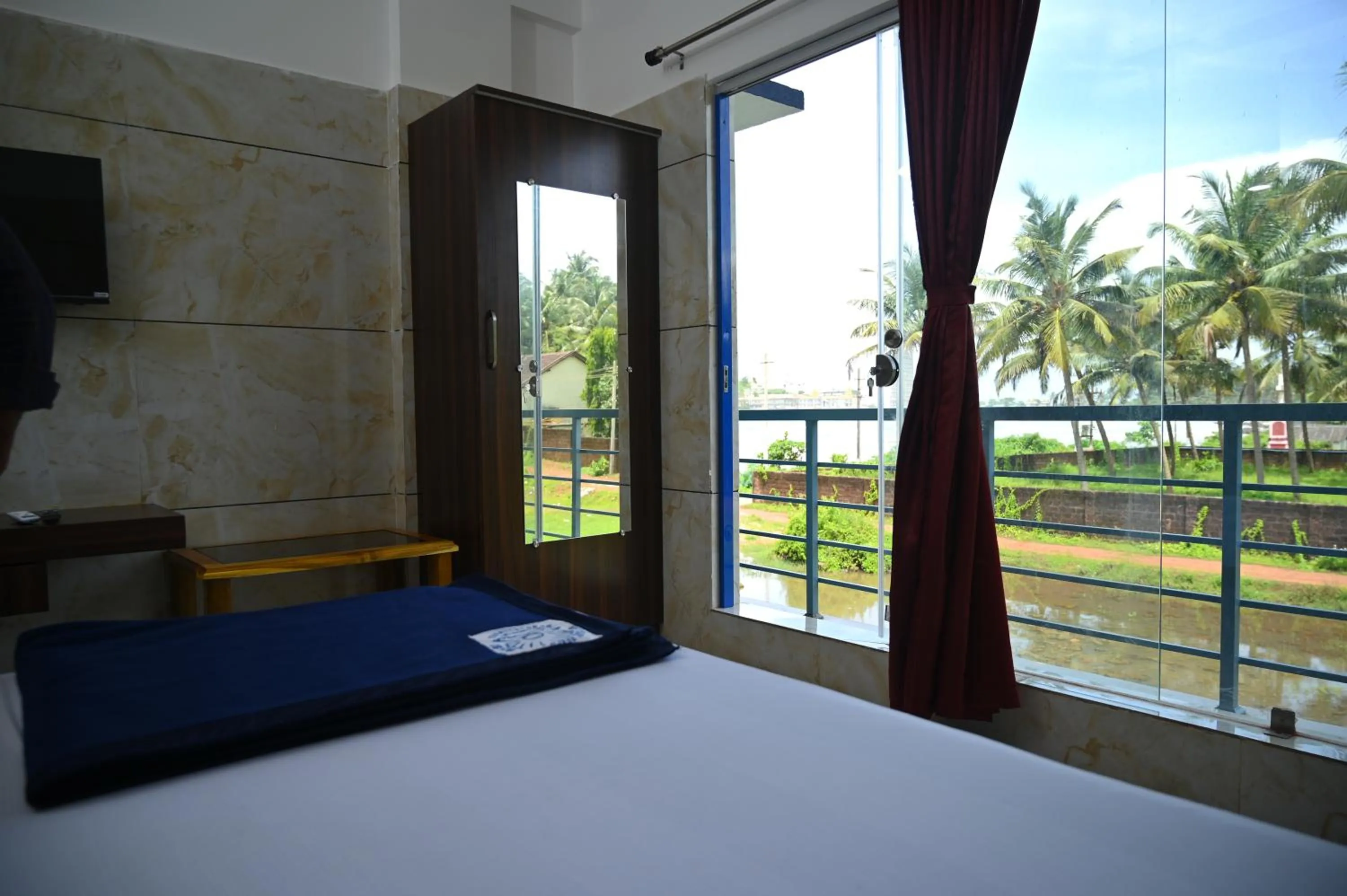 Bedroom, Bed in Blue Pearl Beach Guest House