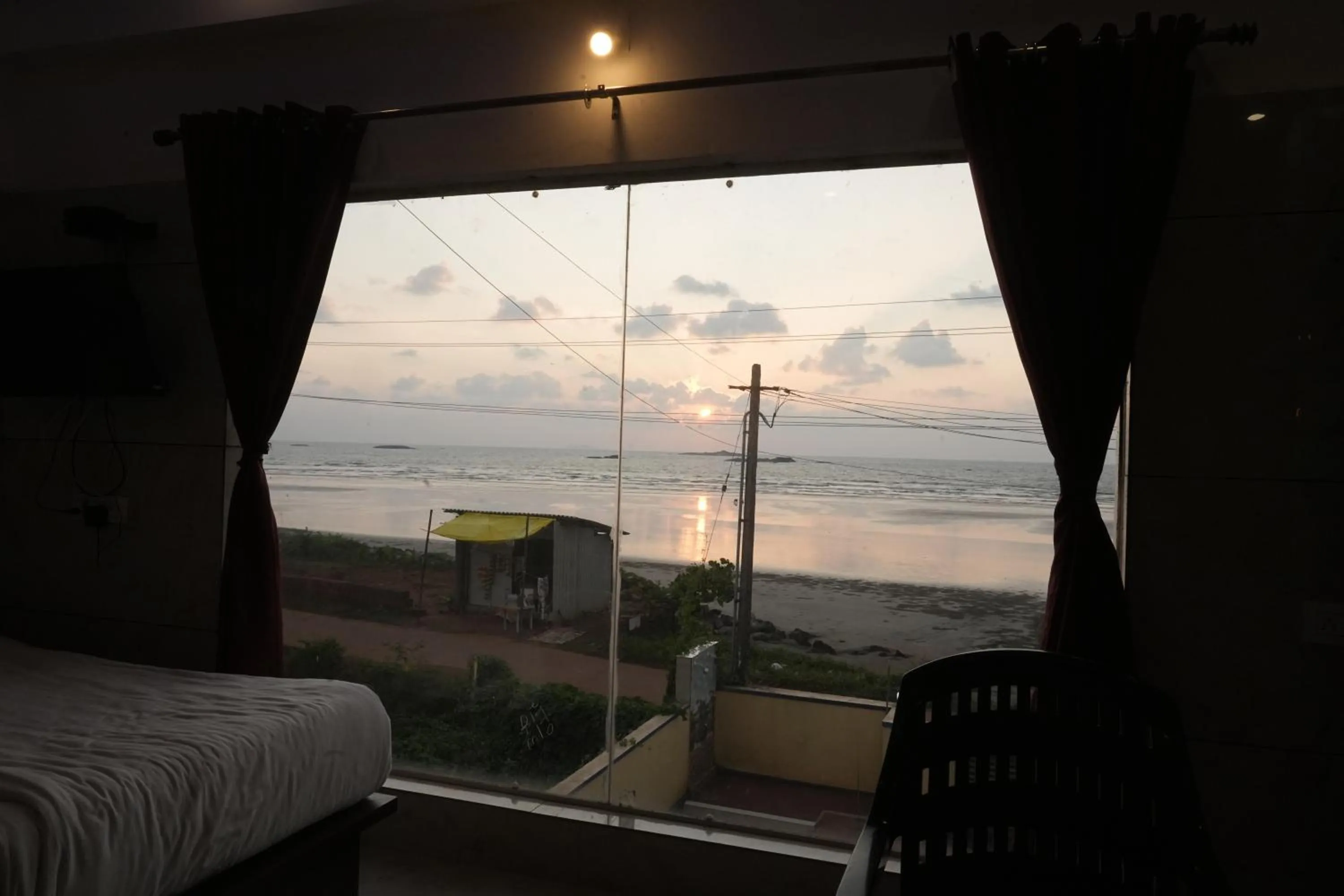 Bed in Blue Pearl Beach Guest House