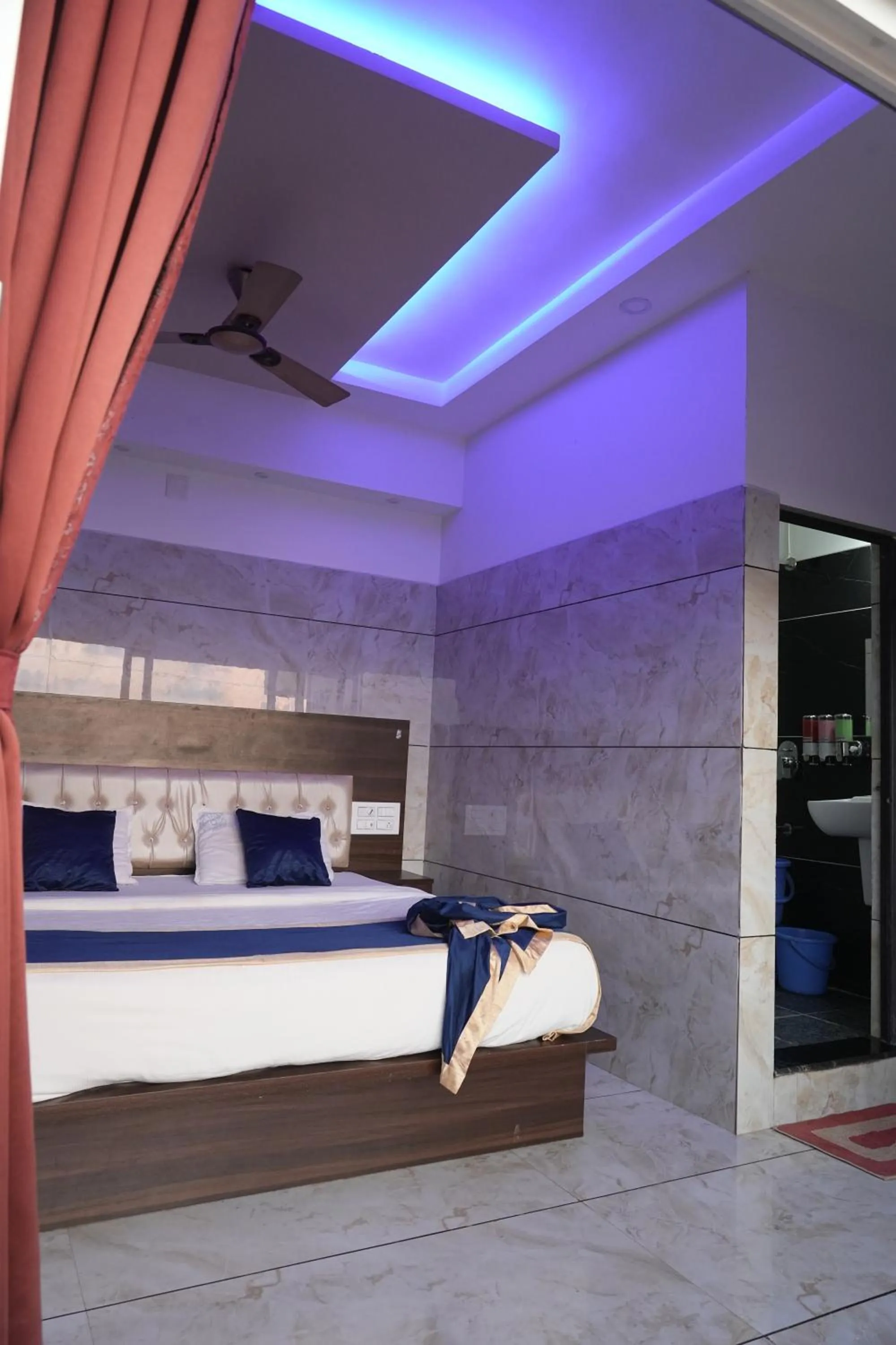 Bed in Blue Pearl Beach Guest House