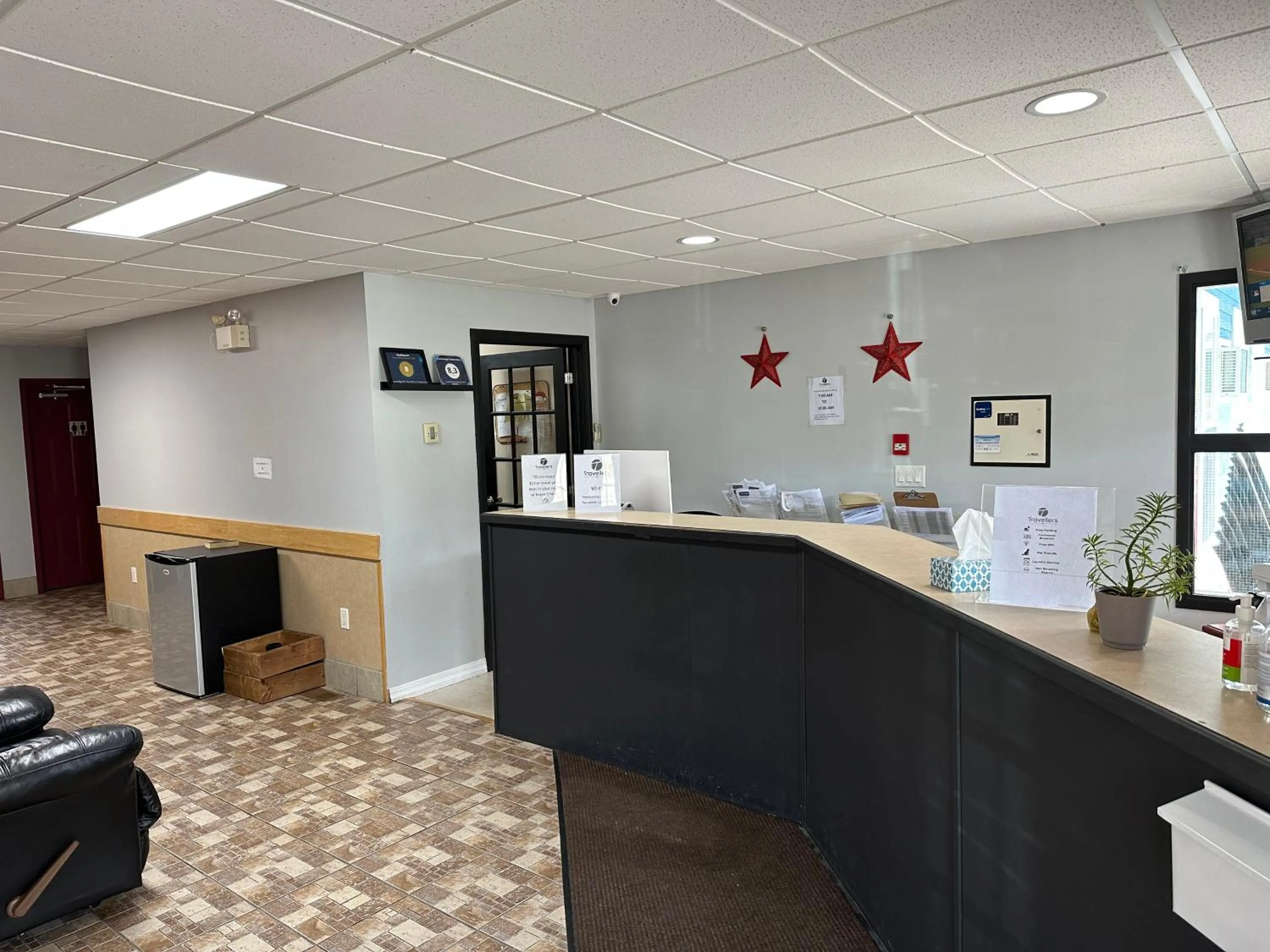 Lobby or reception in Travellers Inn Fredericton NB