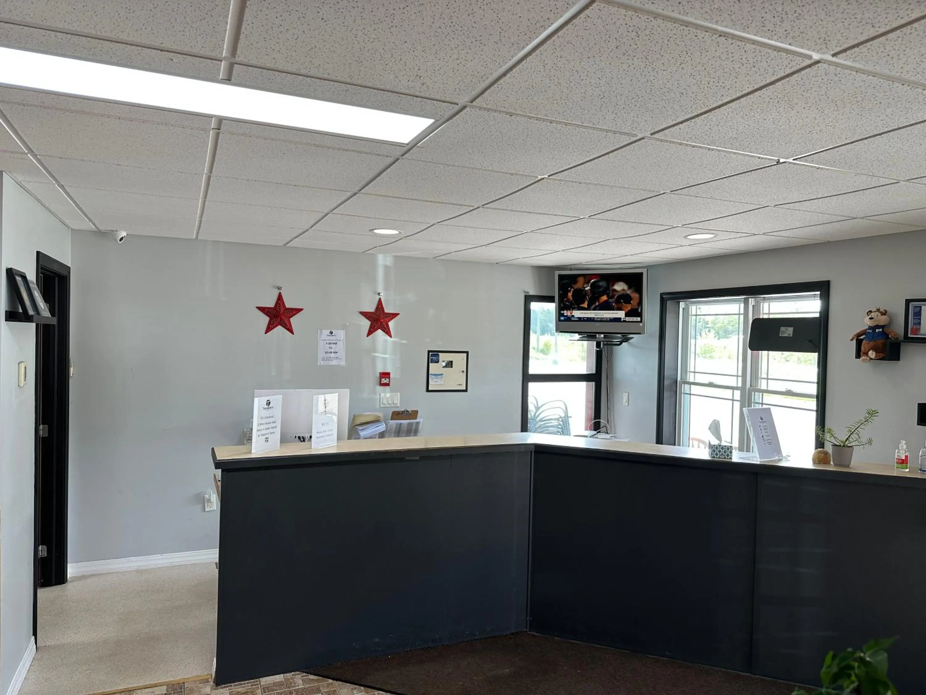 Lobby or reception in Travellers Inn Fredericton NB