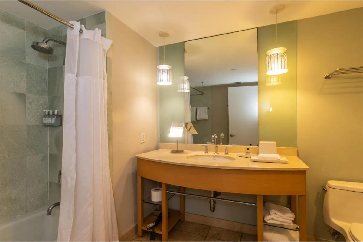 Marenas Resort PRIVATE UNIT daily refresh not included